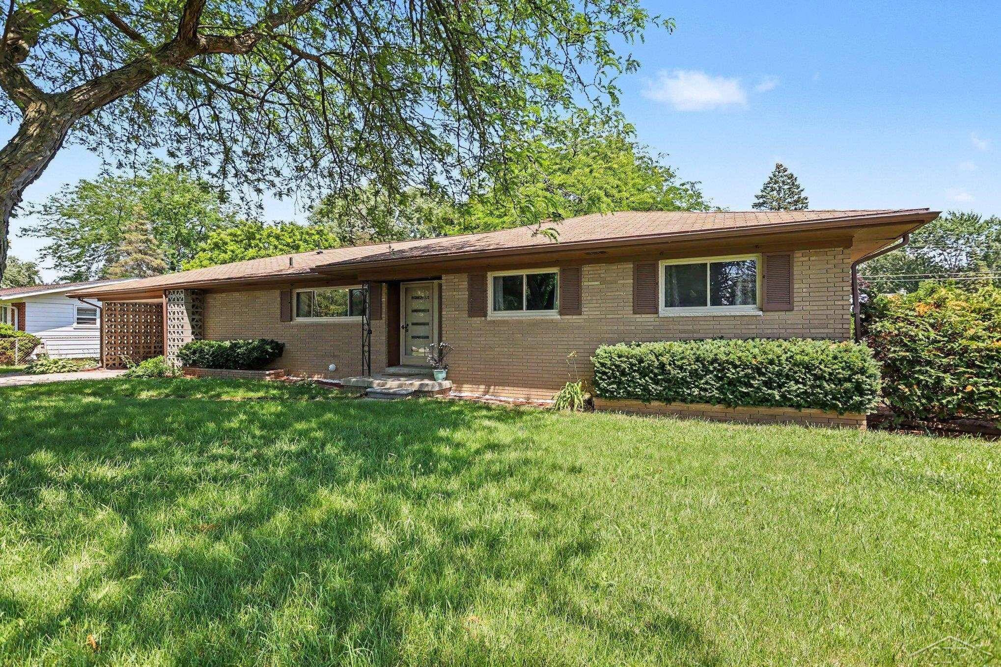2850 Hemmeter Road, Saginaw, MI 48603