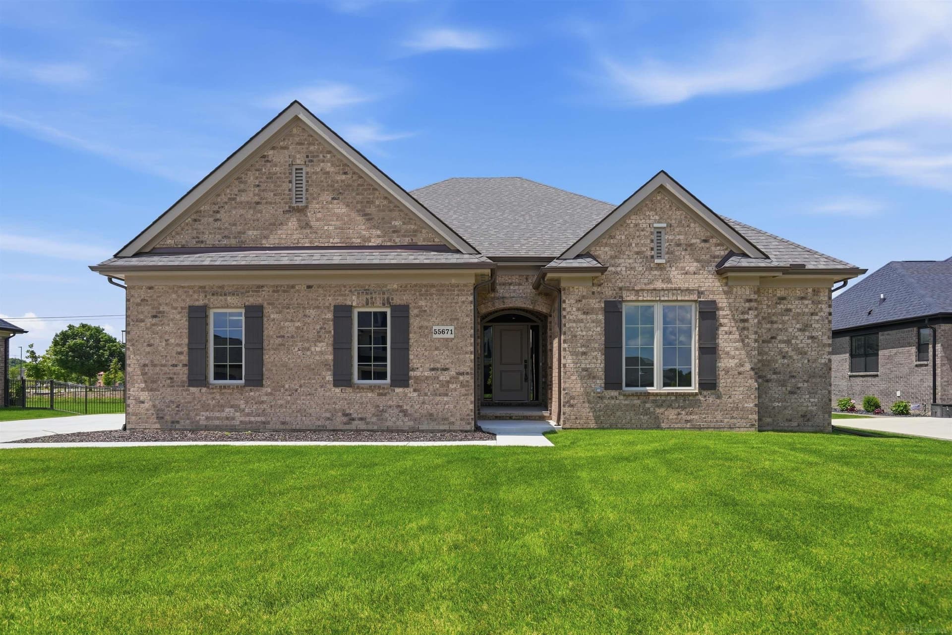 55671 Bay Oaks Court, Shelby Twp, MI 48315