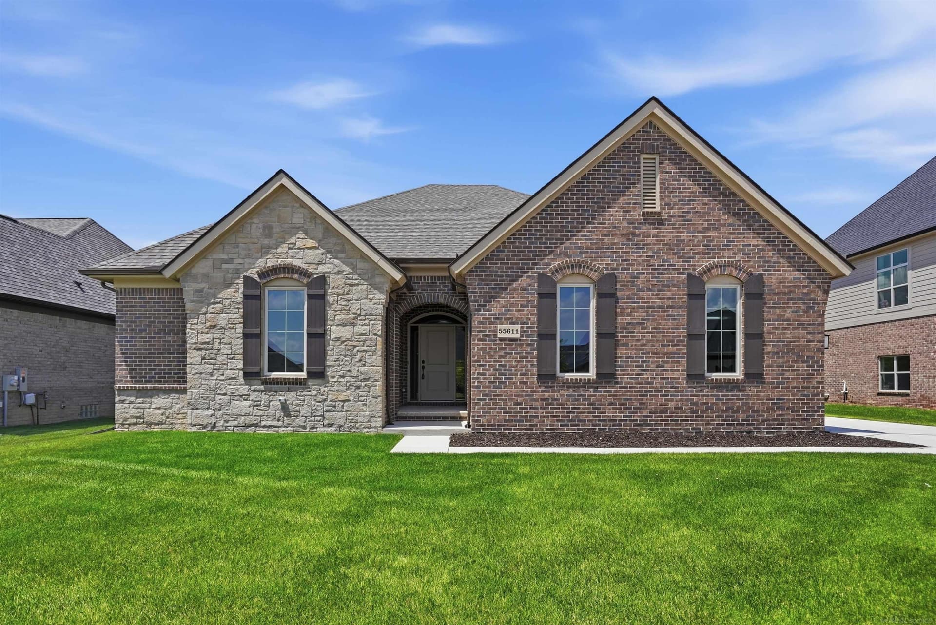 55611 Bay Oaks Court, Shelby Twp, MI 48315