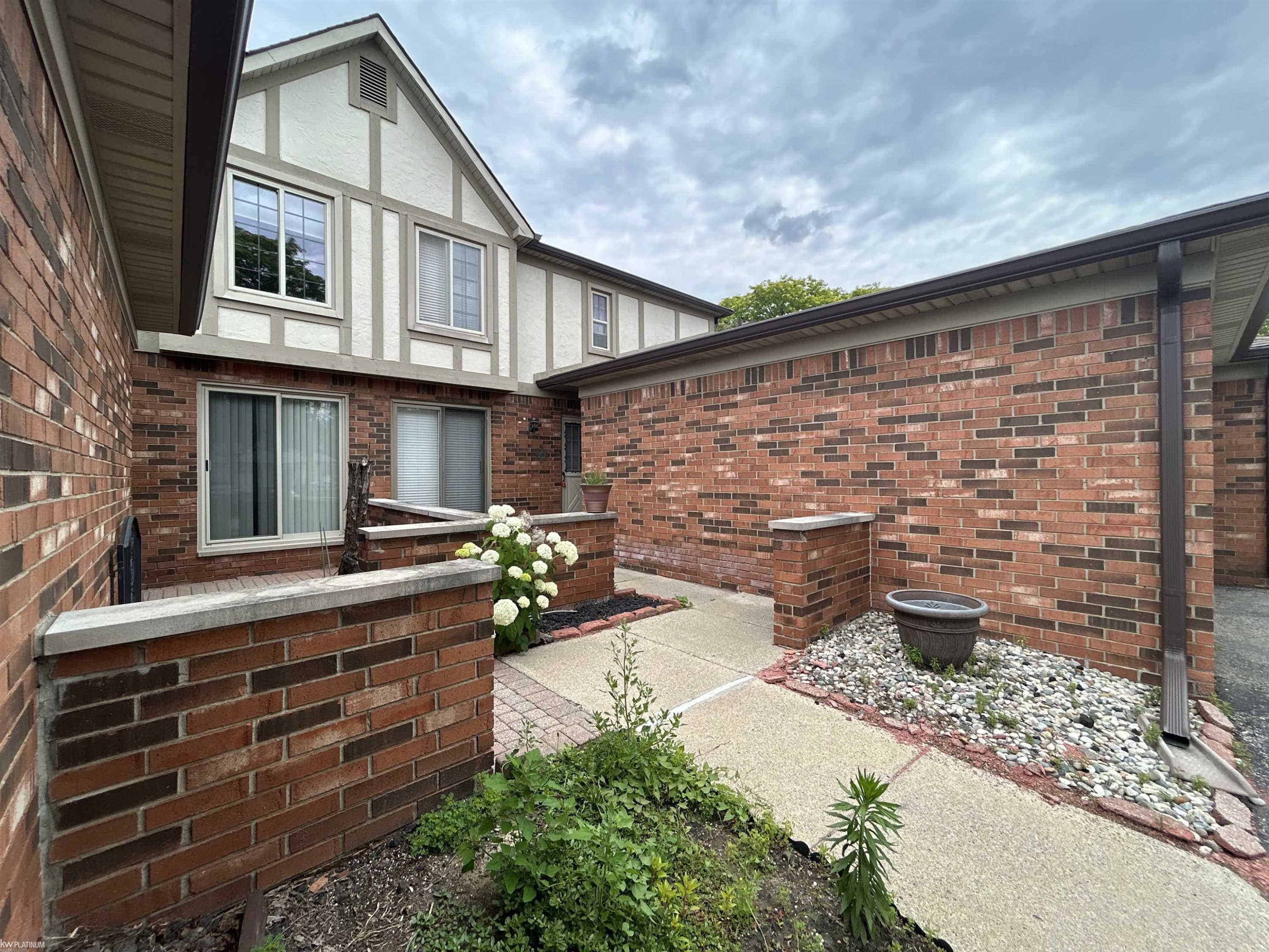 49283 Ashley Court, Shelby Twp, MI 48315