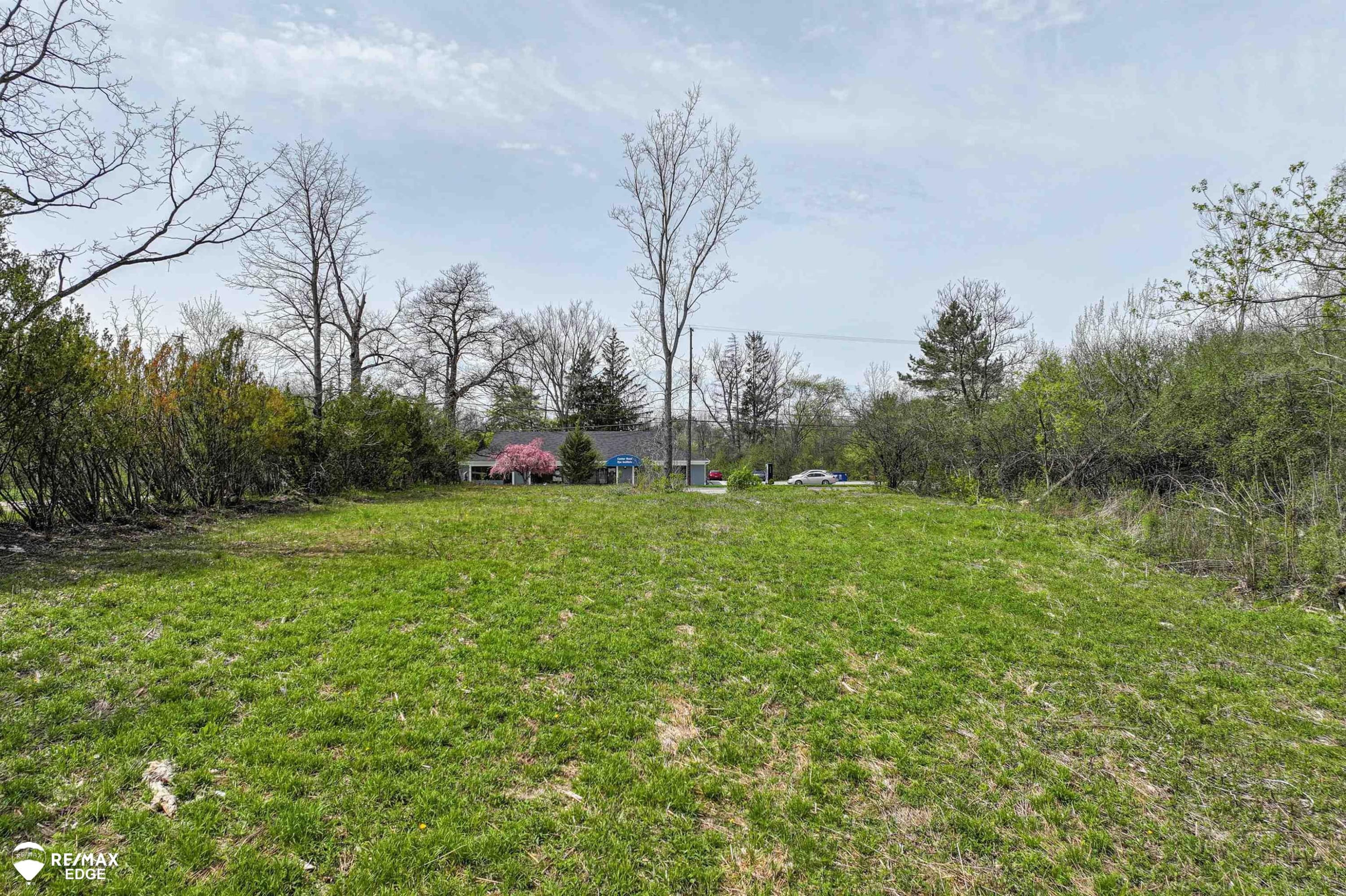 3353 S Center Road, Burton, MI 48519