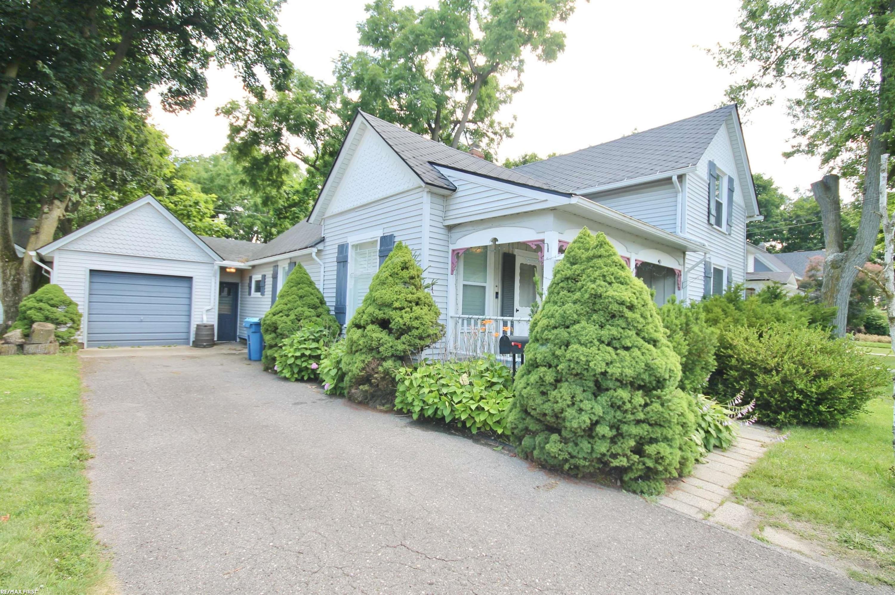 48 W Burdick Street, Oxford, MI 48371