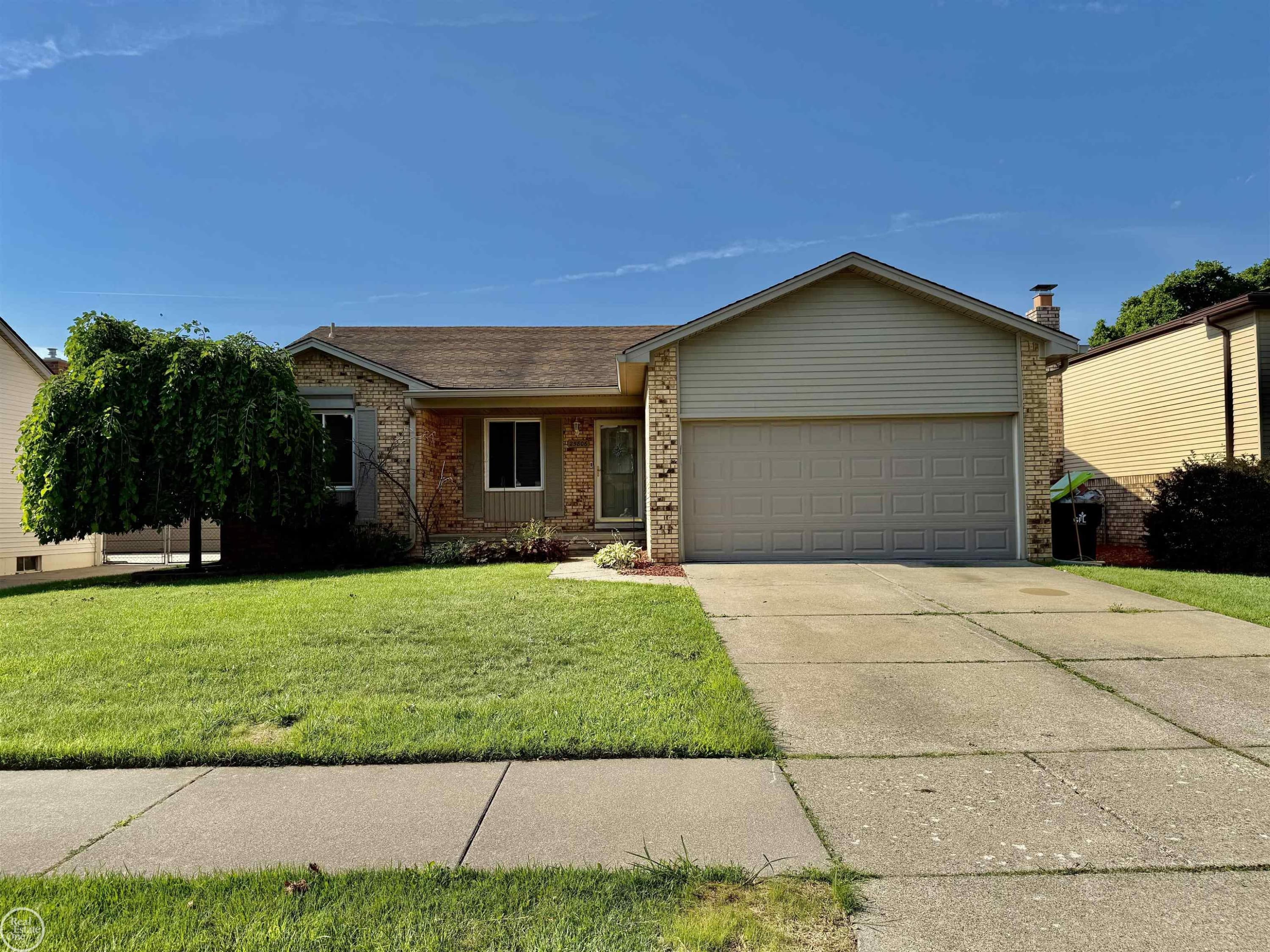 25806 Rose Street, Chesterfield, MI