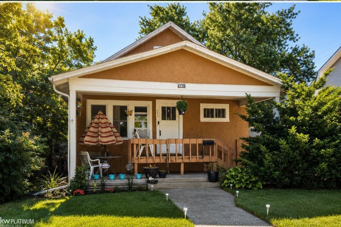 523 16th Street, Port Huron, MI 48060