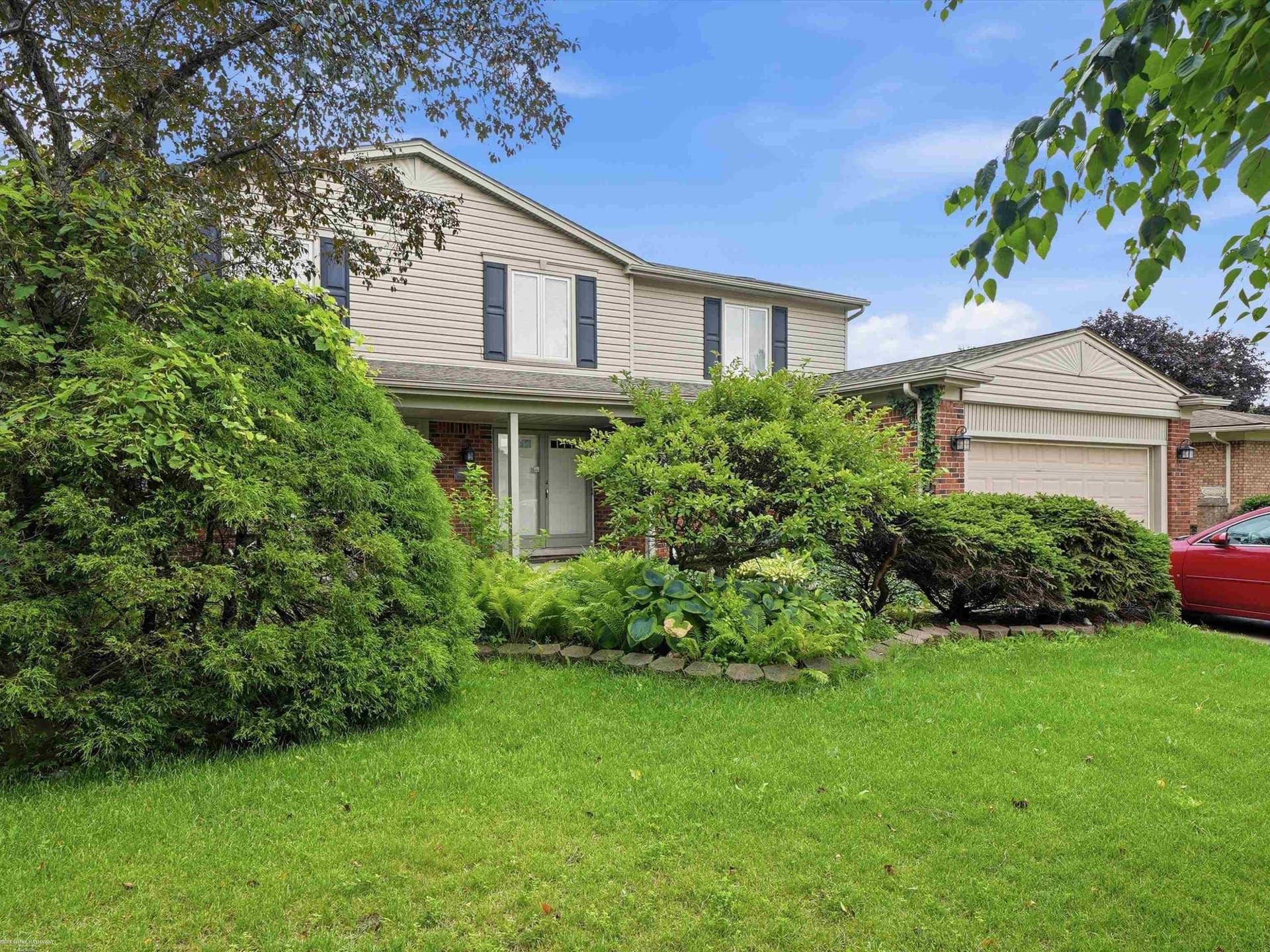 43456 Hillcrest Drive, Sterling Heights, MI 48313