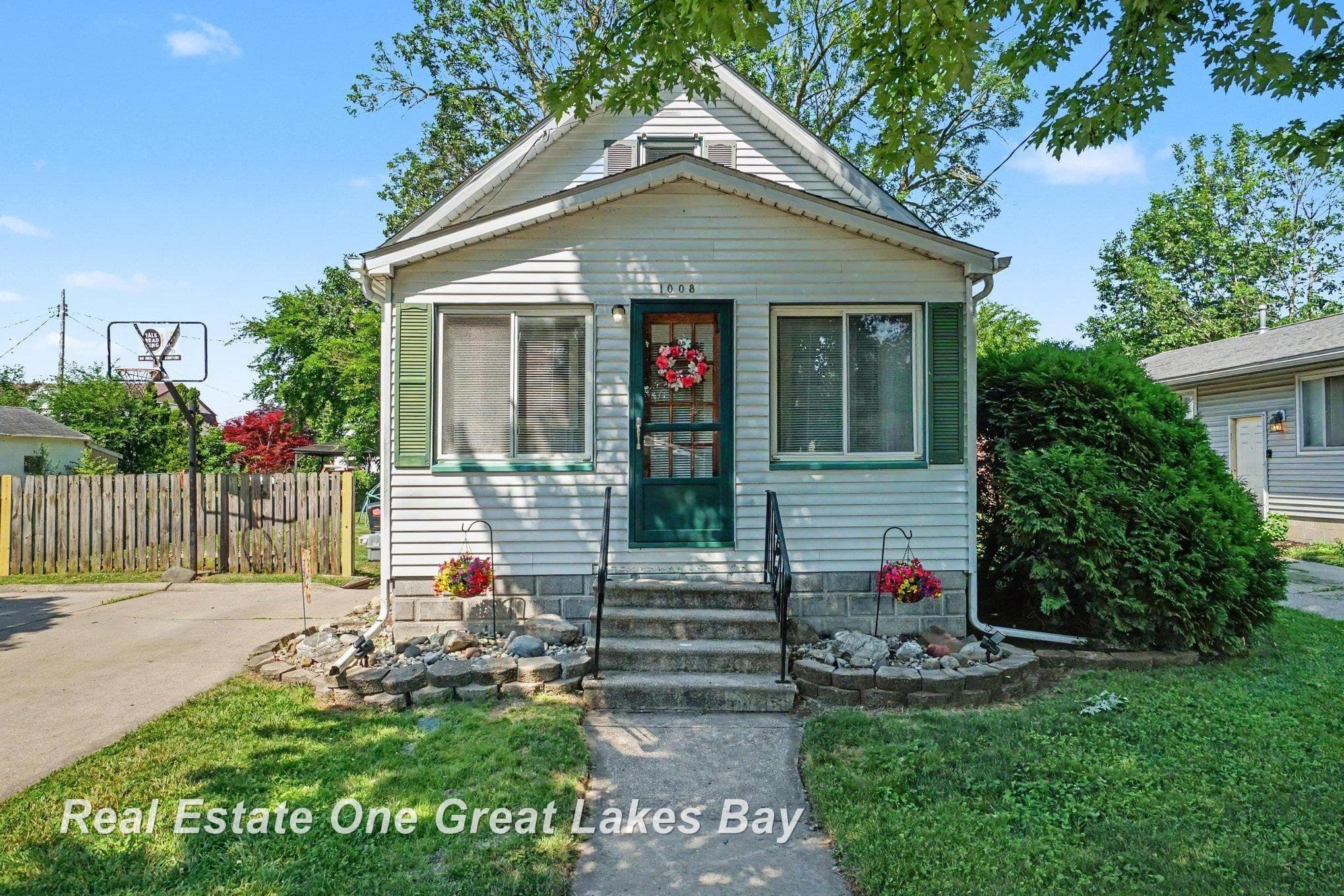 1008 S Sherman Street, Bay City, MI 48708