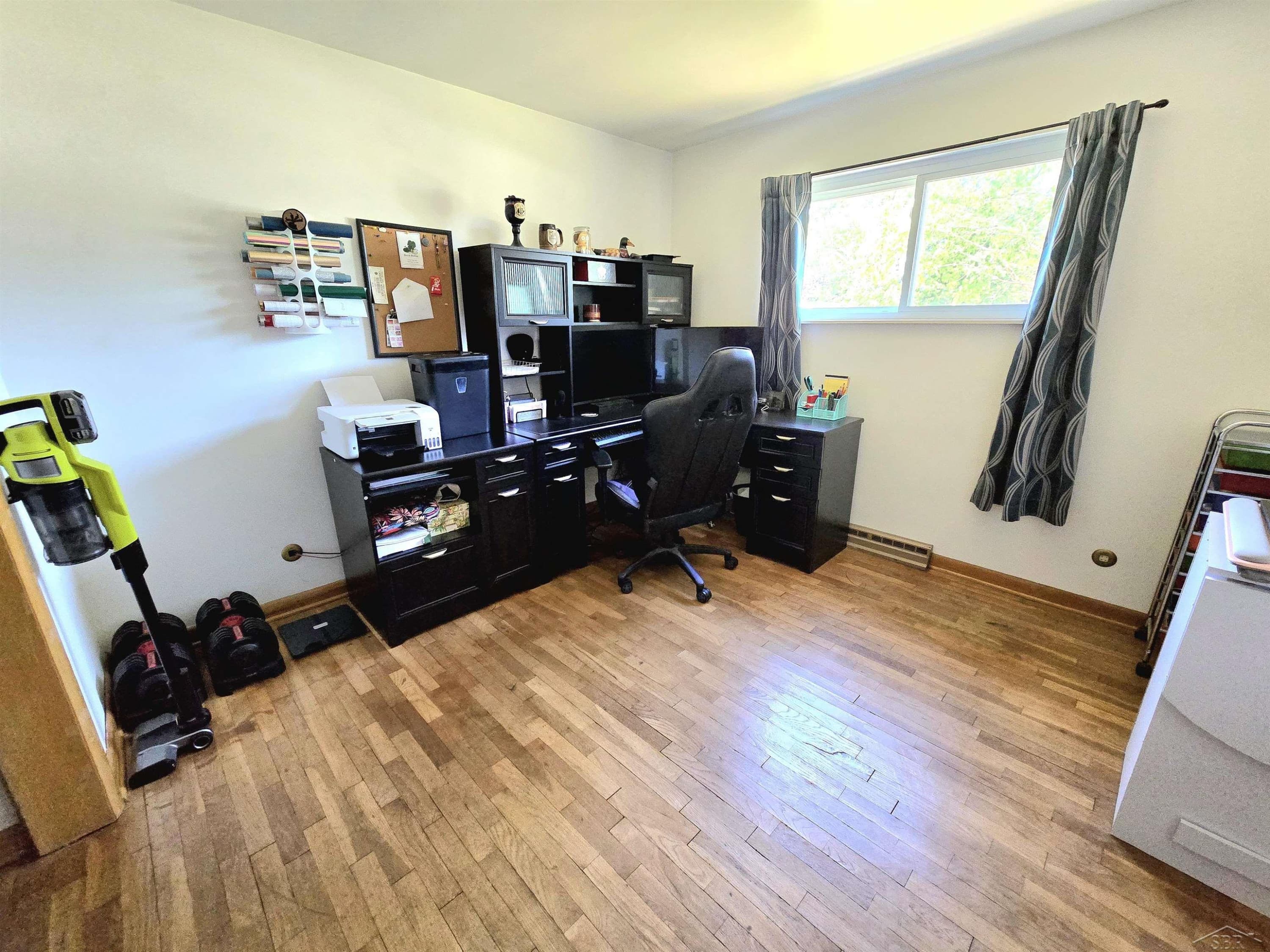 Photo 6