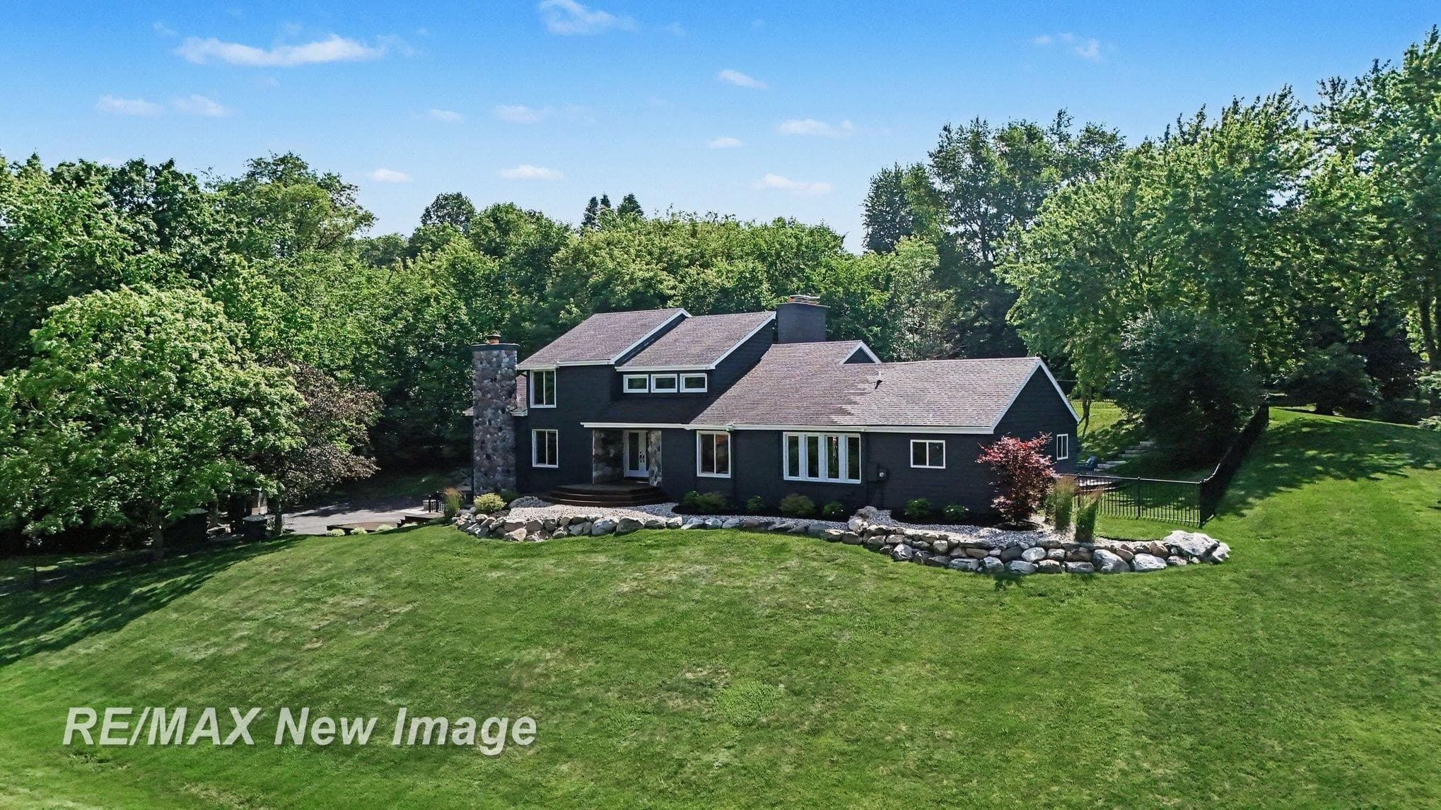7190 Dark Lake Drive, Clarkston, MI