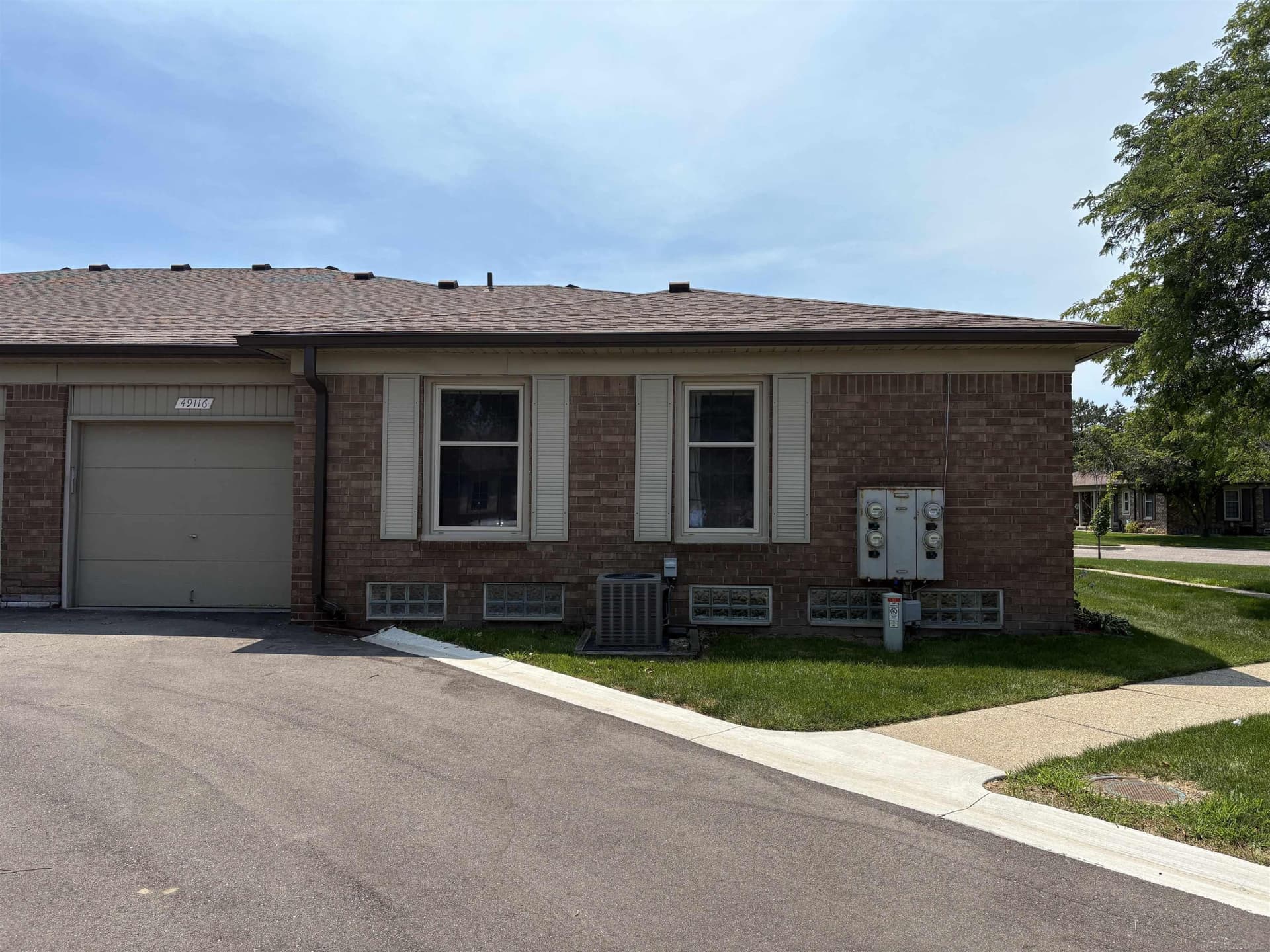 49116 Conway Court, Shelby Twp, MI 48315