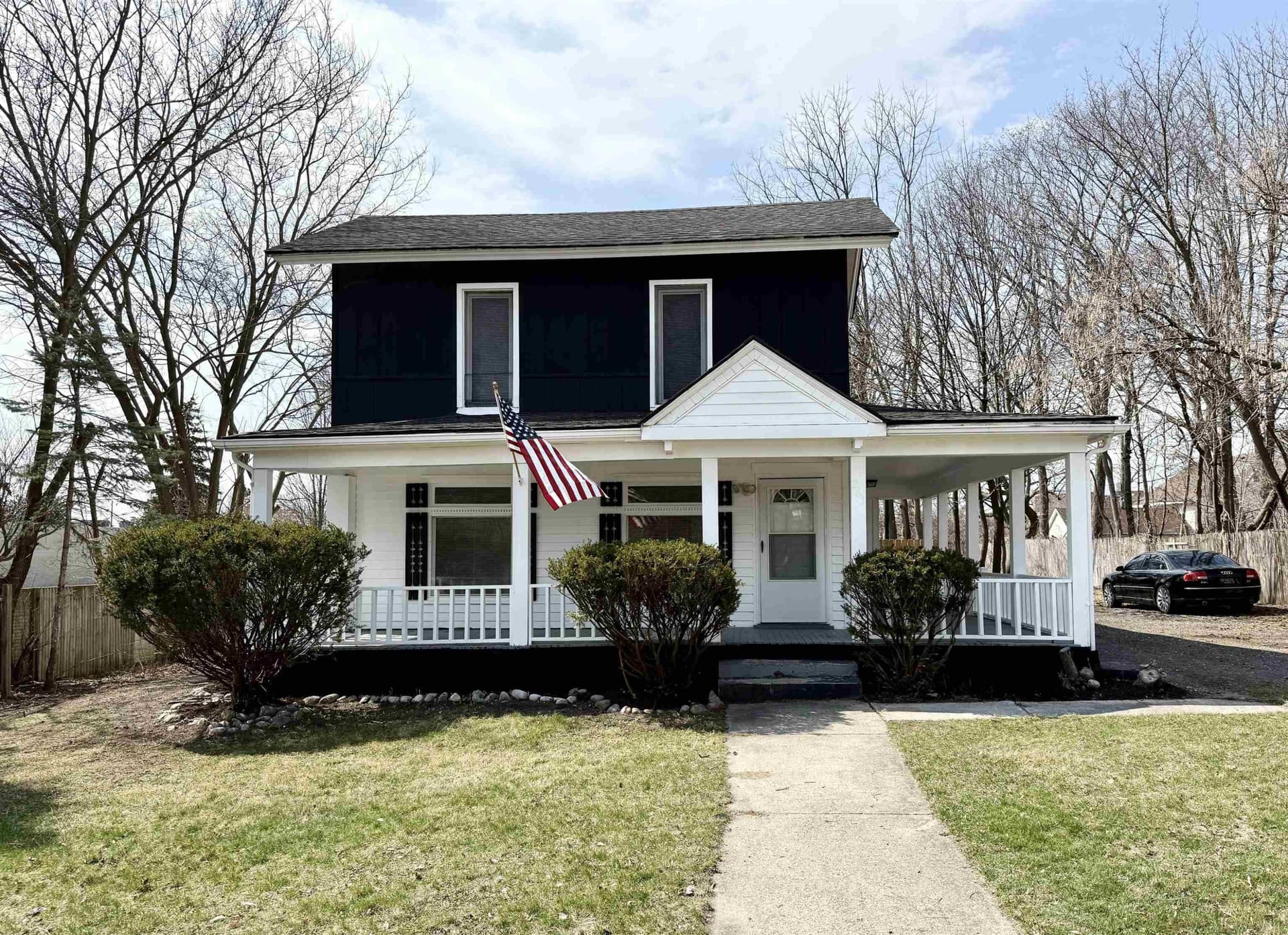 261 N Saginaw Street, Pontiac, MI 48342