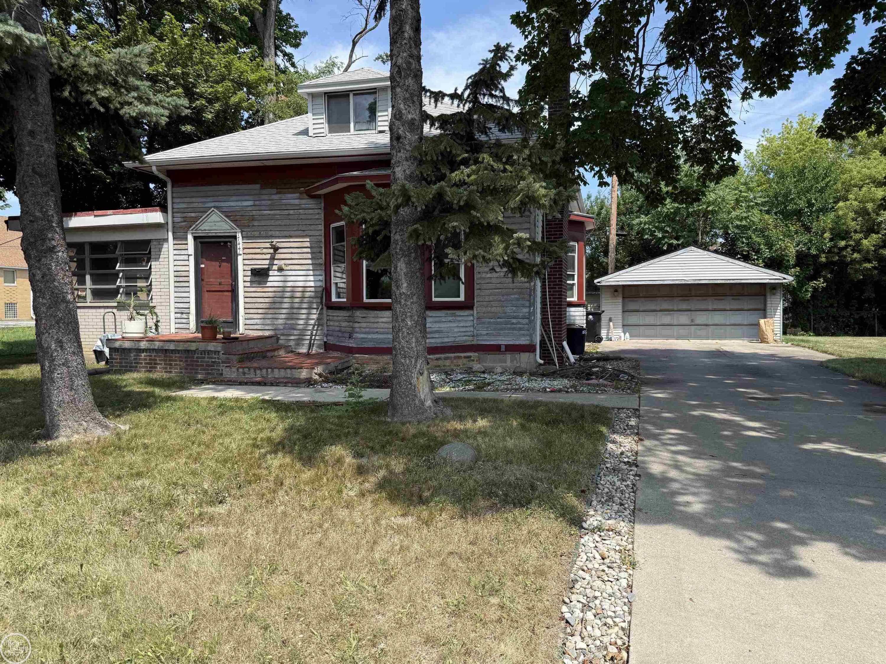 17441 E 11 Mile Road, Roseville, MI 48066