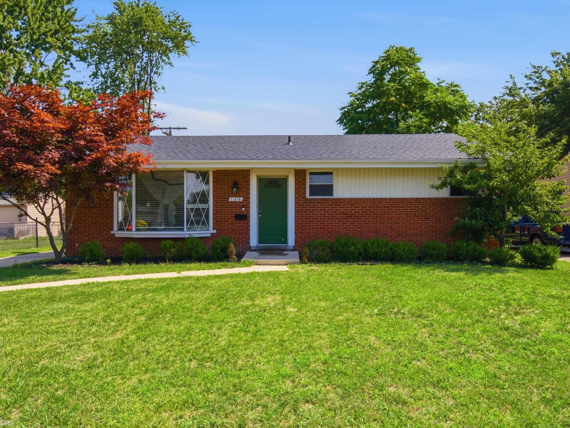 11315 Delvin Drive, Sterling Heights, MI 48314