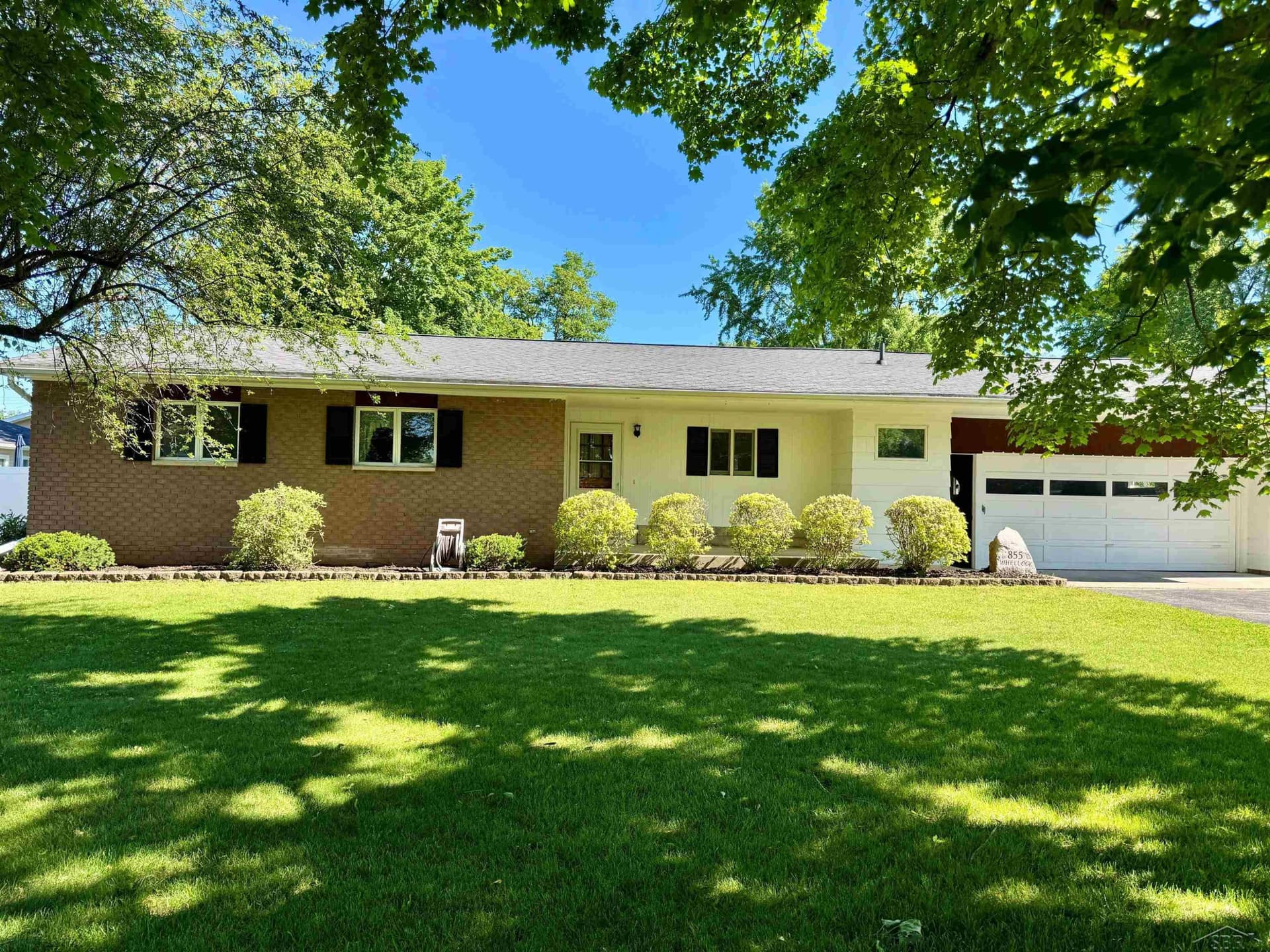 835 Wheelock Drive, Freeland, MI 48623