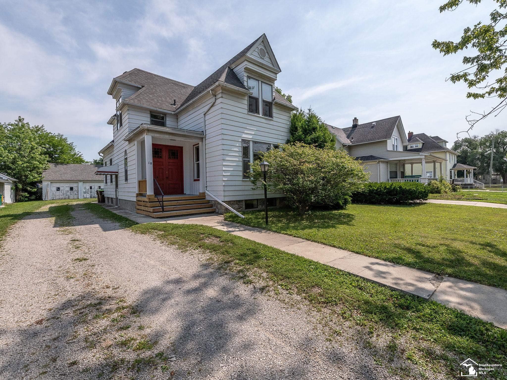 18 W Noble Avenue, Monroe, MI 48162