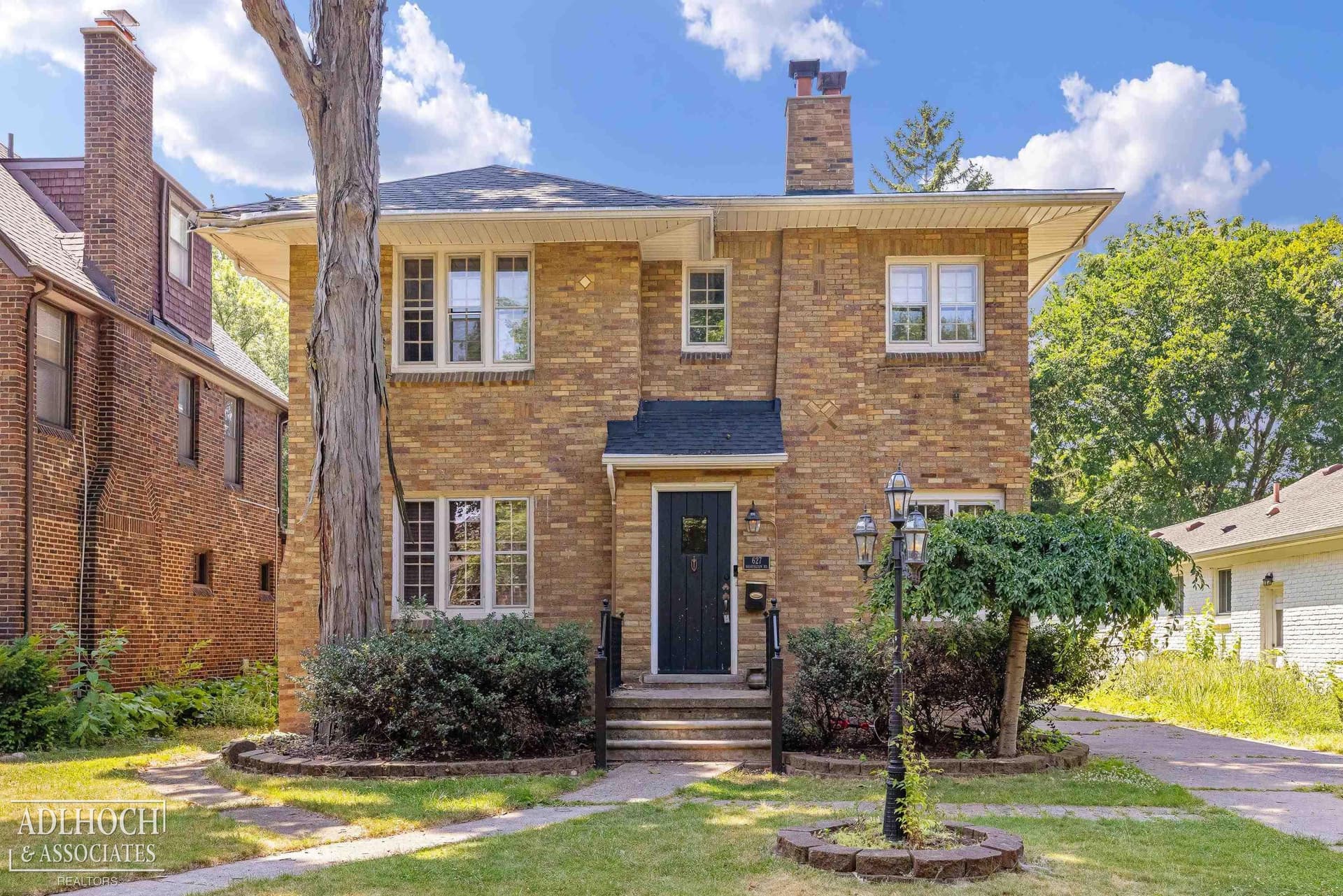 627 Washington Road, Grosse Pointe, MI 48230