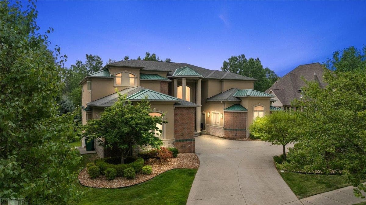 61403 Barclay Drive, Washington, MI