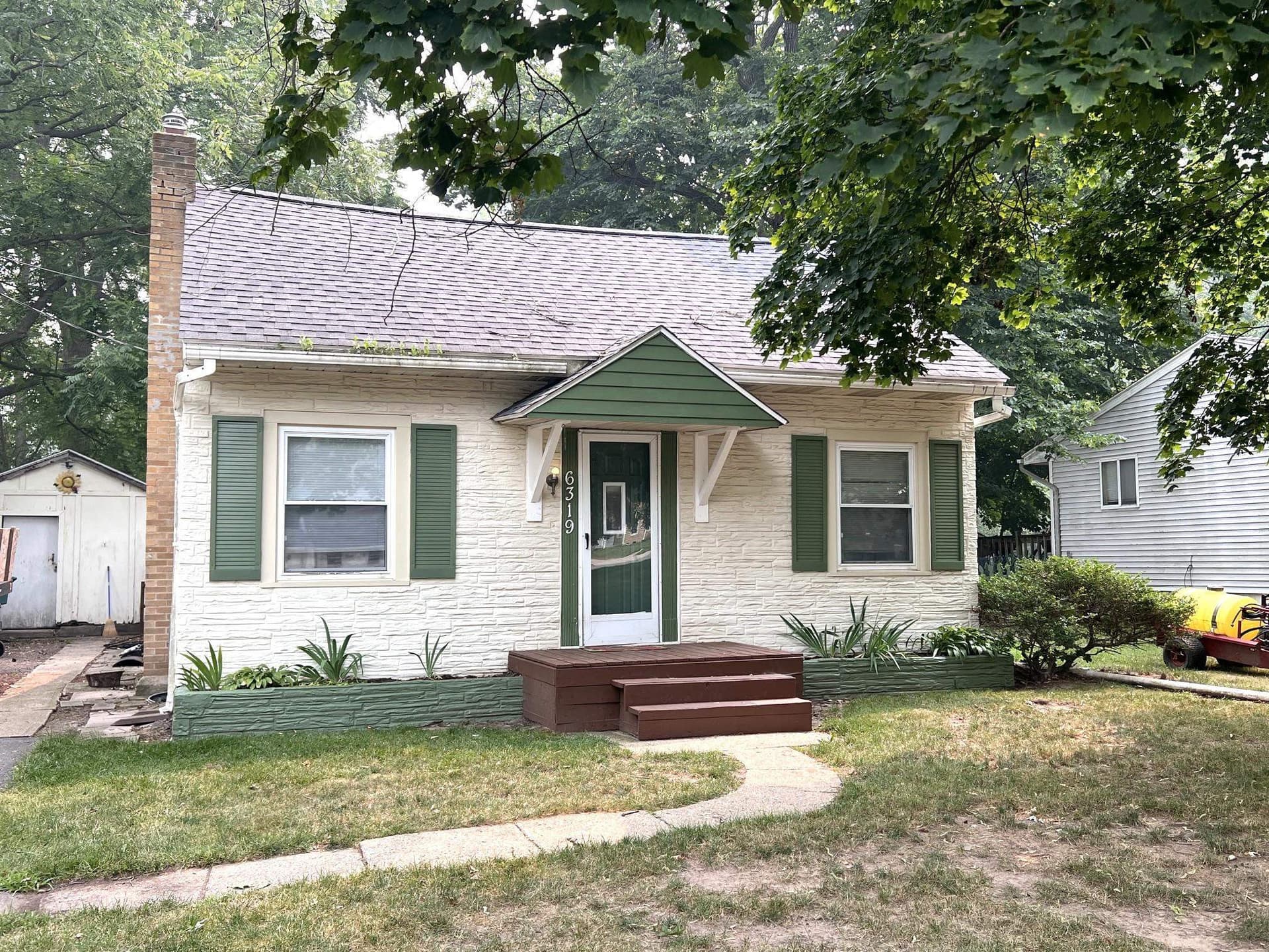 6319 S Washington Avenue, Lansing, MI 48911