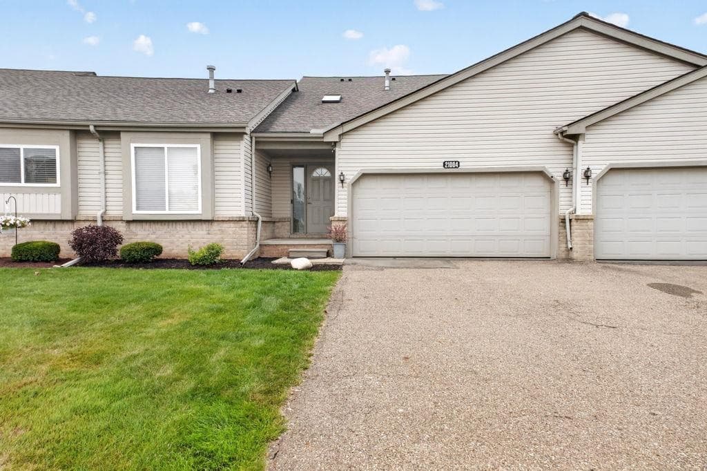 21004 Wilson Street, Grand Blanc, MI 48439