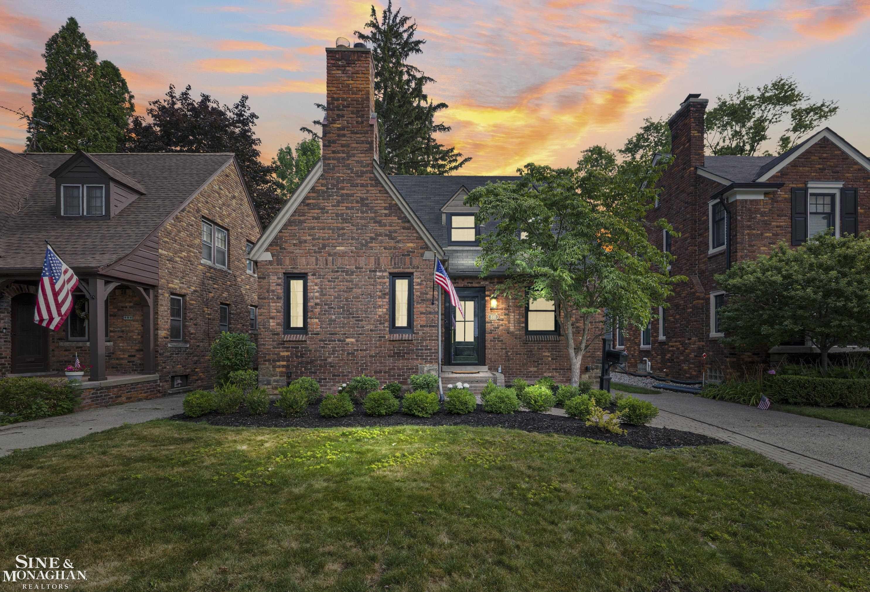 310 Moran Road, Grosse Pointe Farms, MI 48236