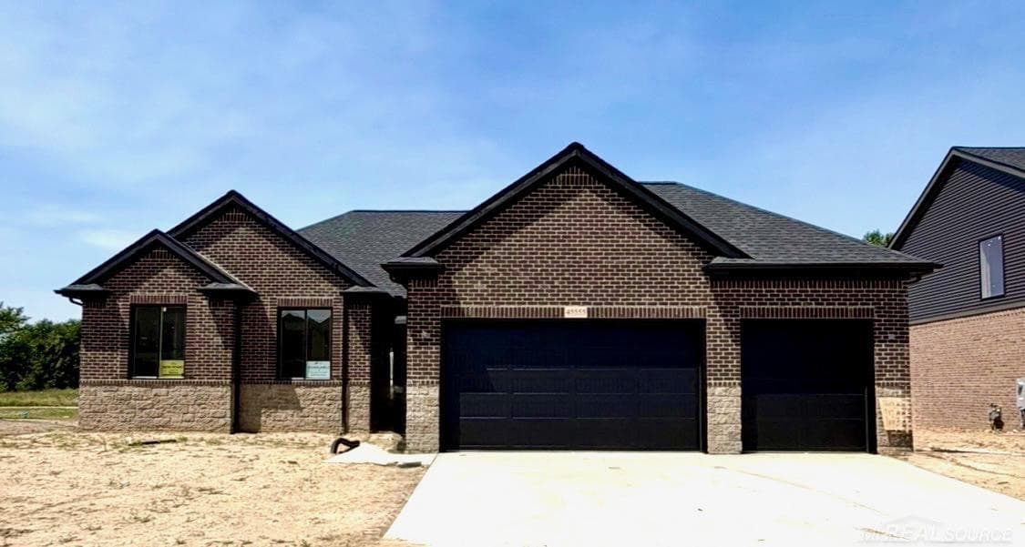 45555 Gable Drive, Macomb, MI 48044