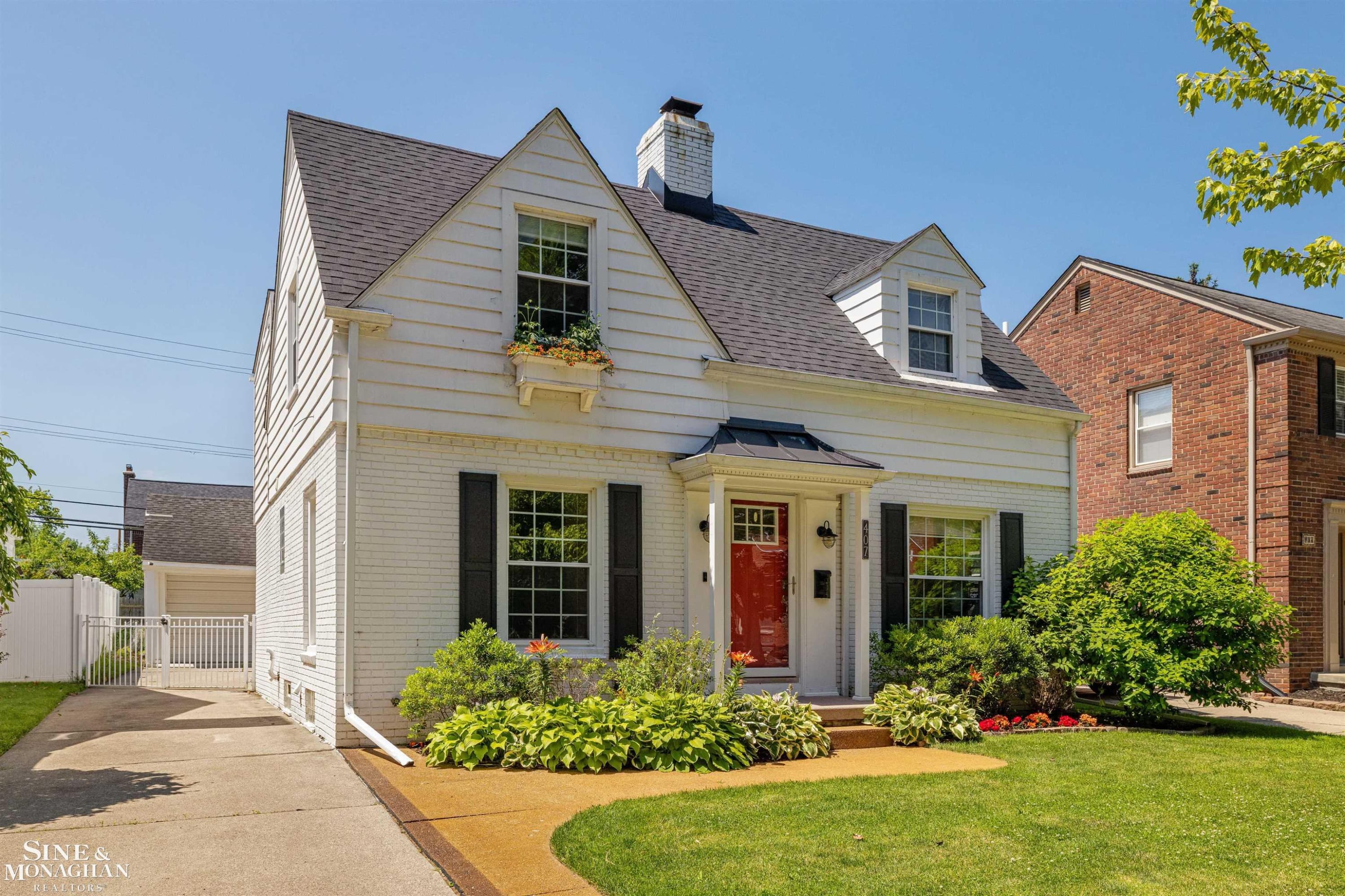 407 Lothrop Road, Grosse Pointe Farms, MI 48236