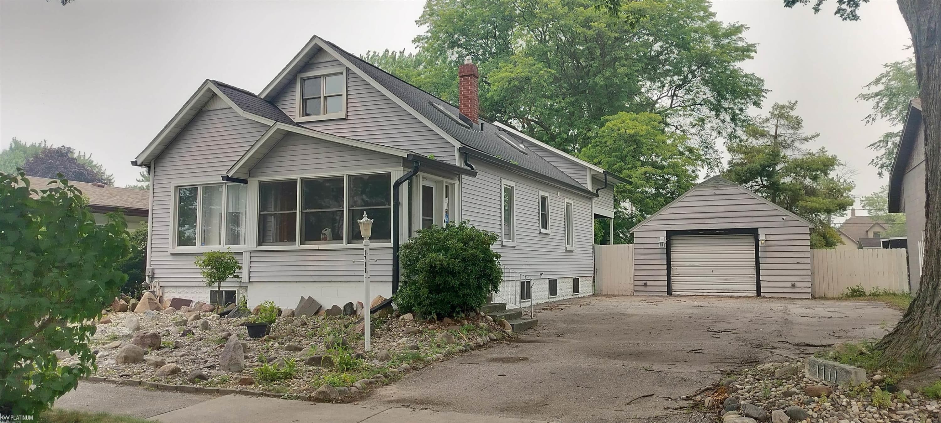 1711 Minnie Street, Port Huron, MI 48060