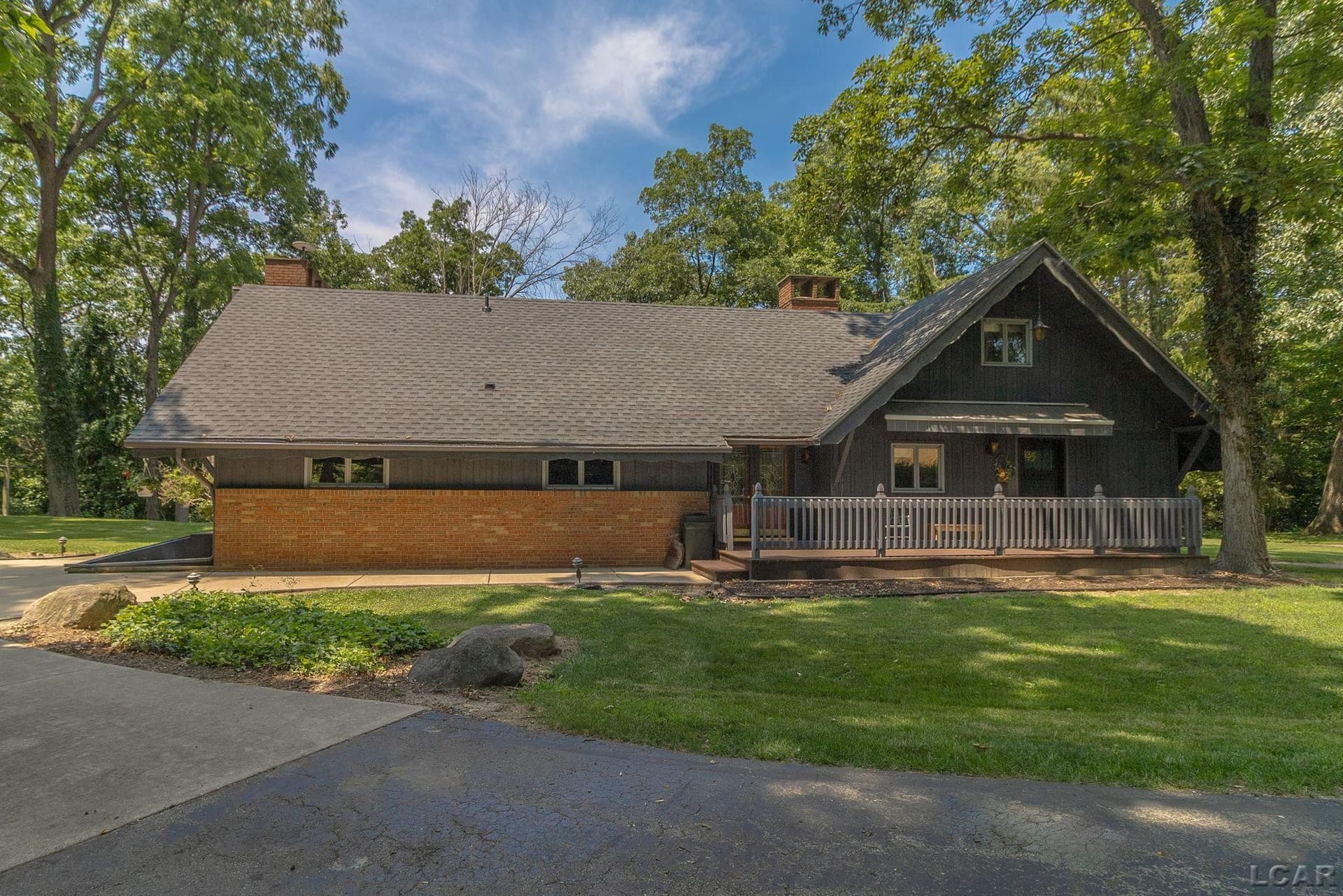 11726 Killarney Hwy Highway, Brooklyn, MI 49230