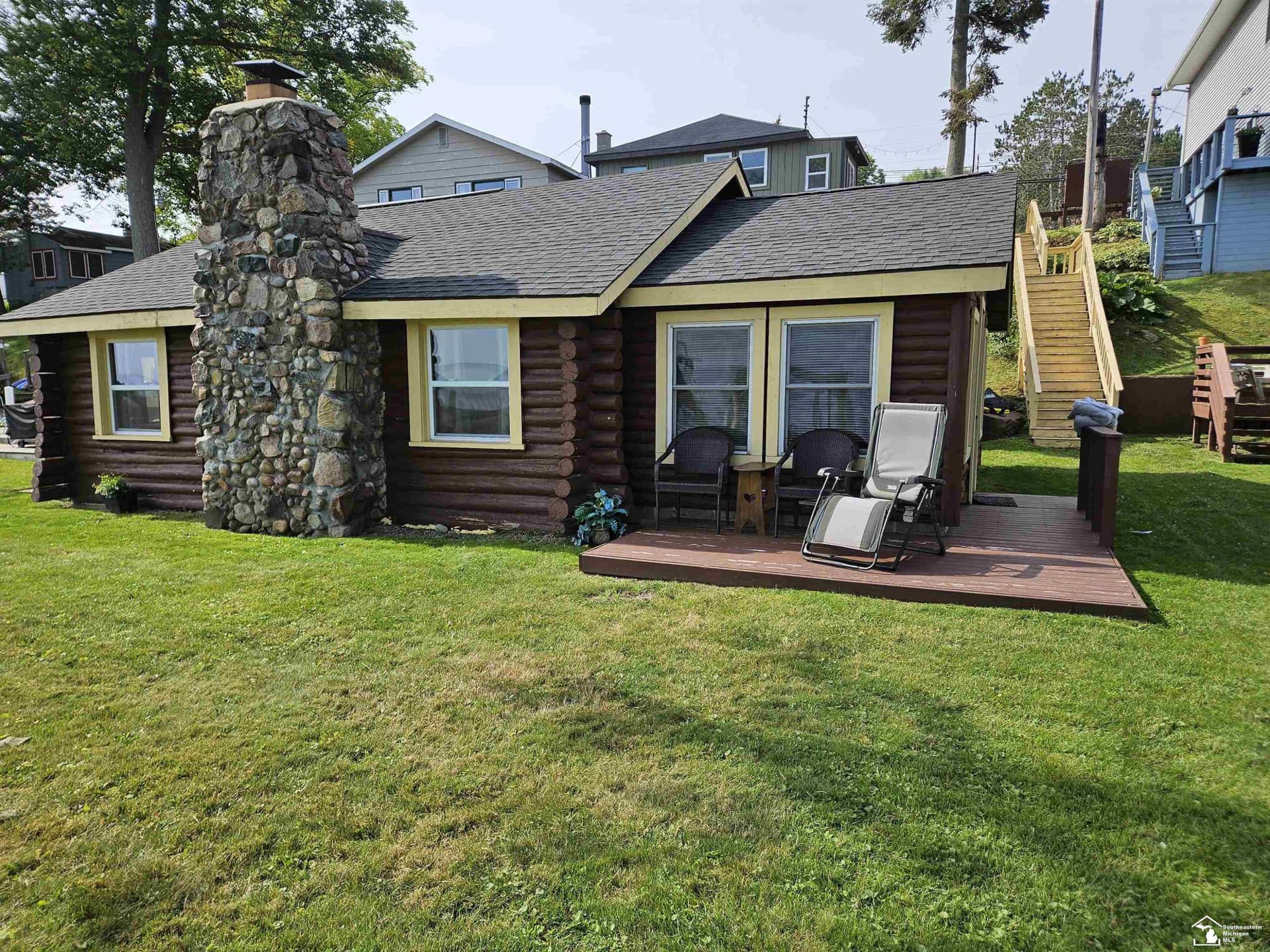 5380 W Houghton Lake Drive, Houghton Lake, MI 48629