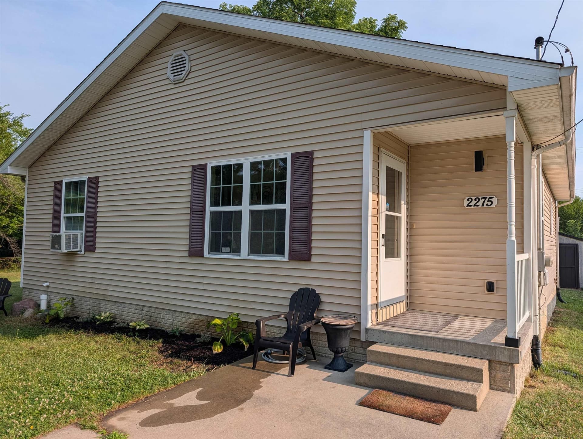 2275 Lincoln Manor Drive, Flint, MI 48507