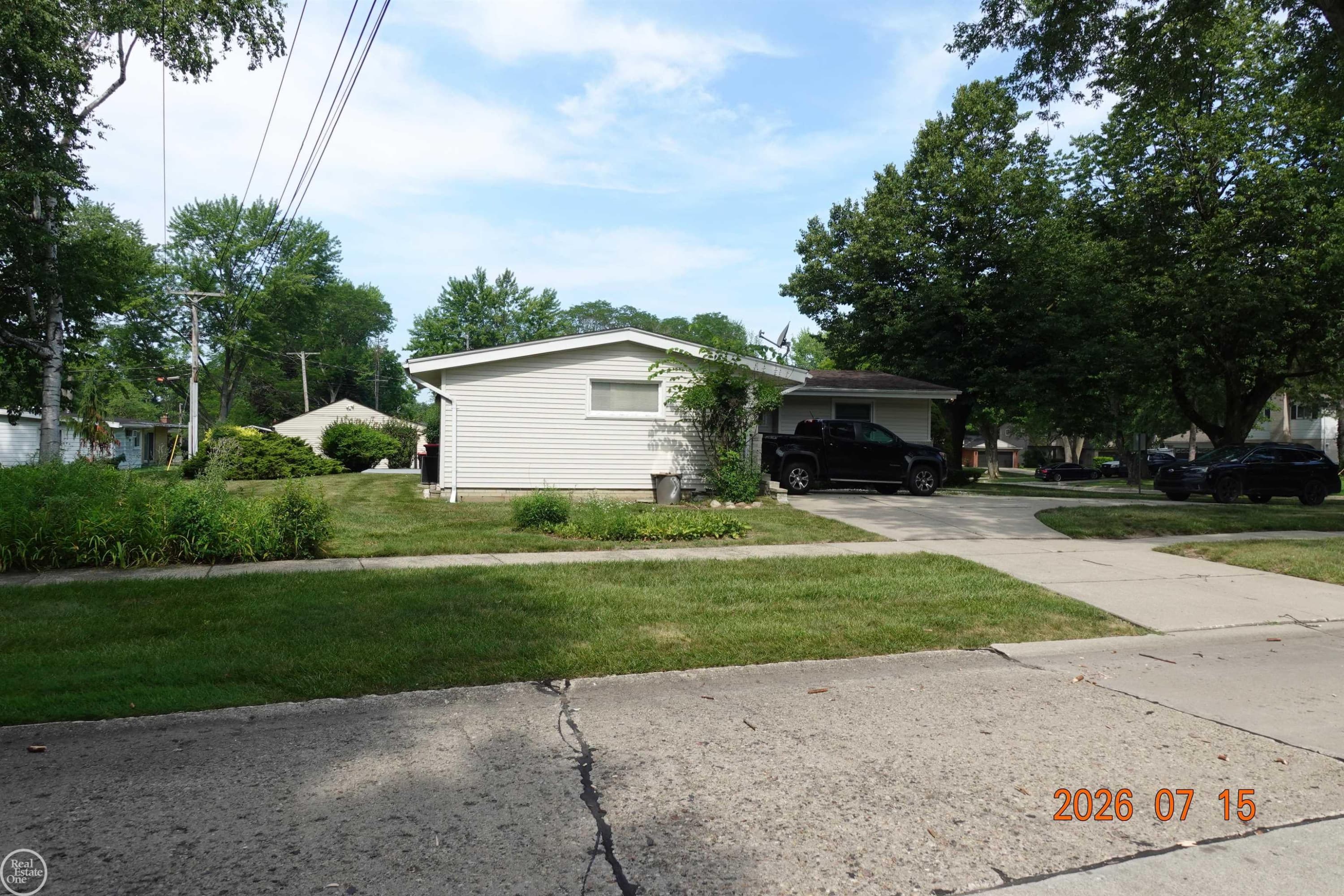 Photo 6
