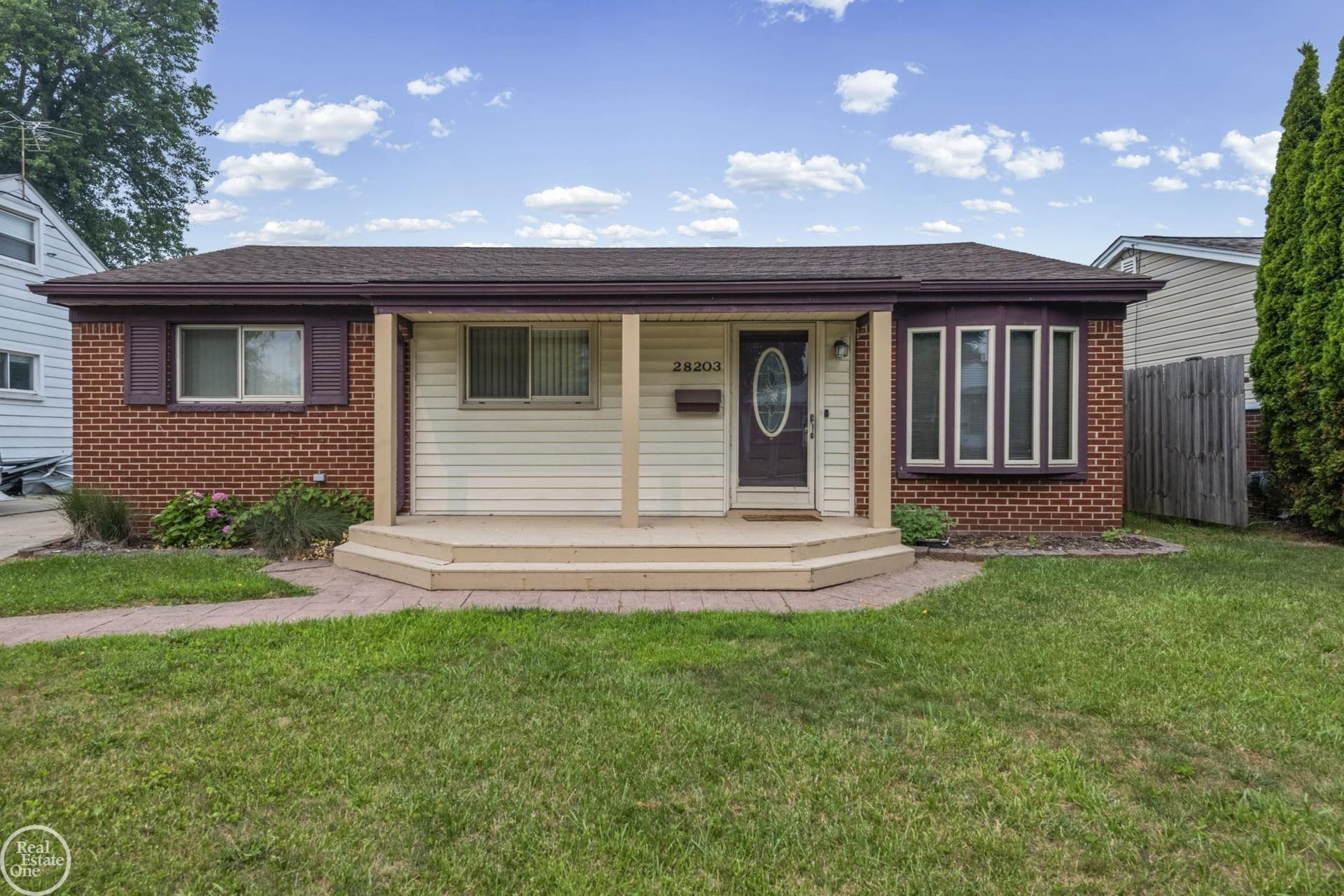 28203 Florence Street, Saint Clair Shores, MI 48081