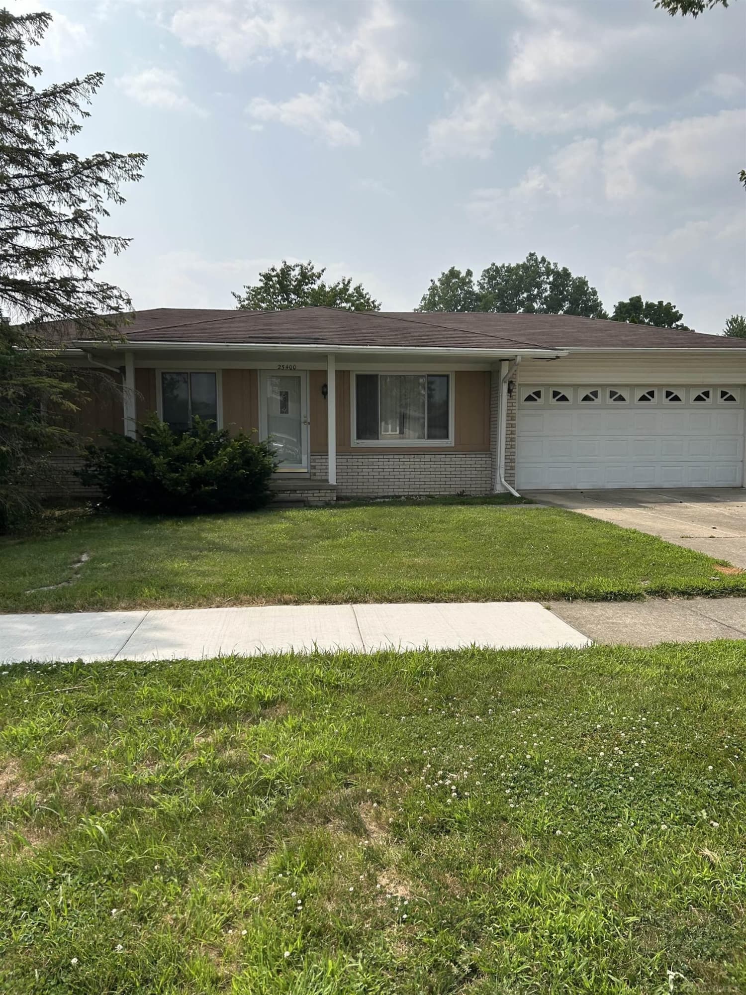 25400 Kelli Court, Taylor, MI 48180