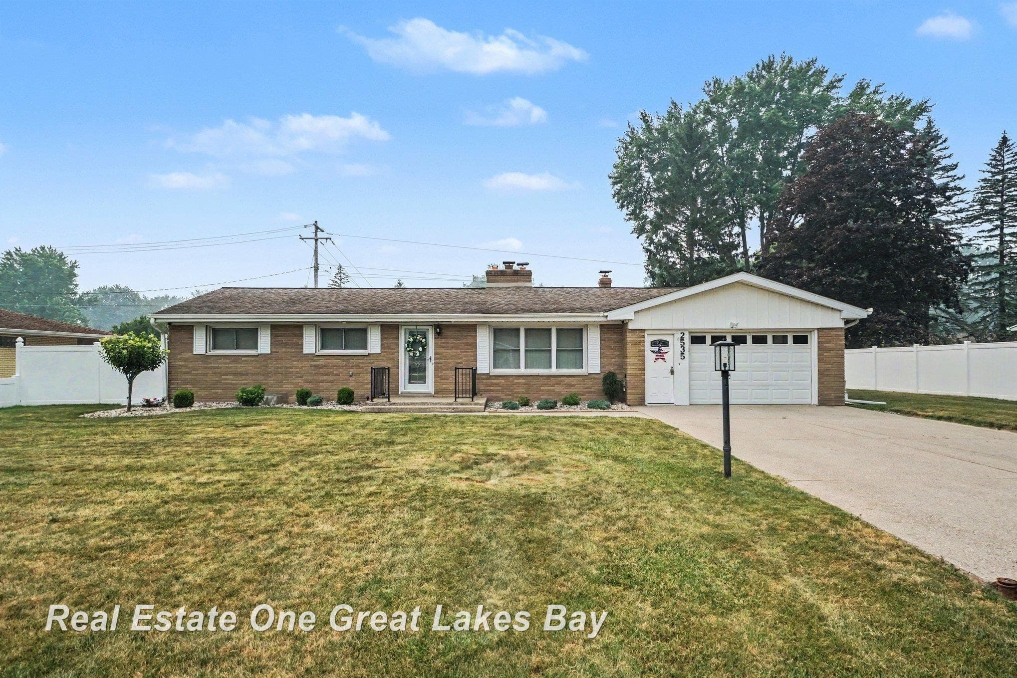 2535 E Greendale Drive, Saginaw, MI 48603