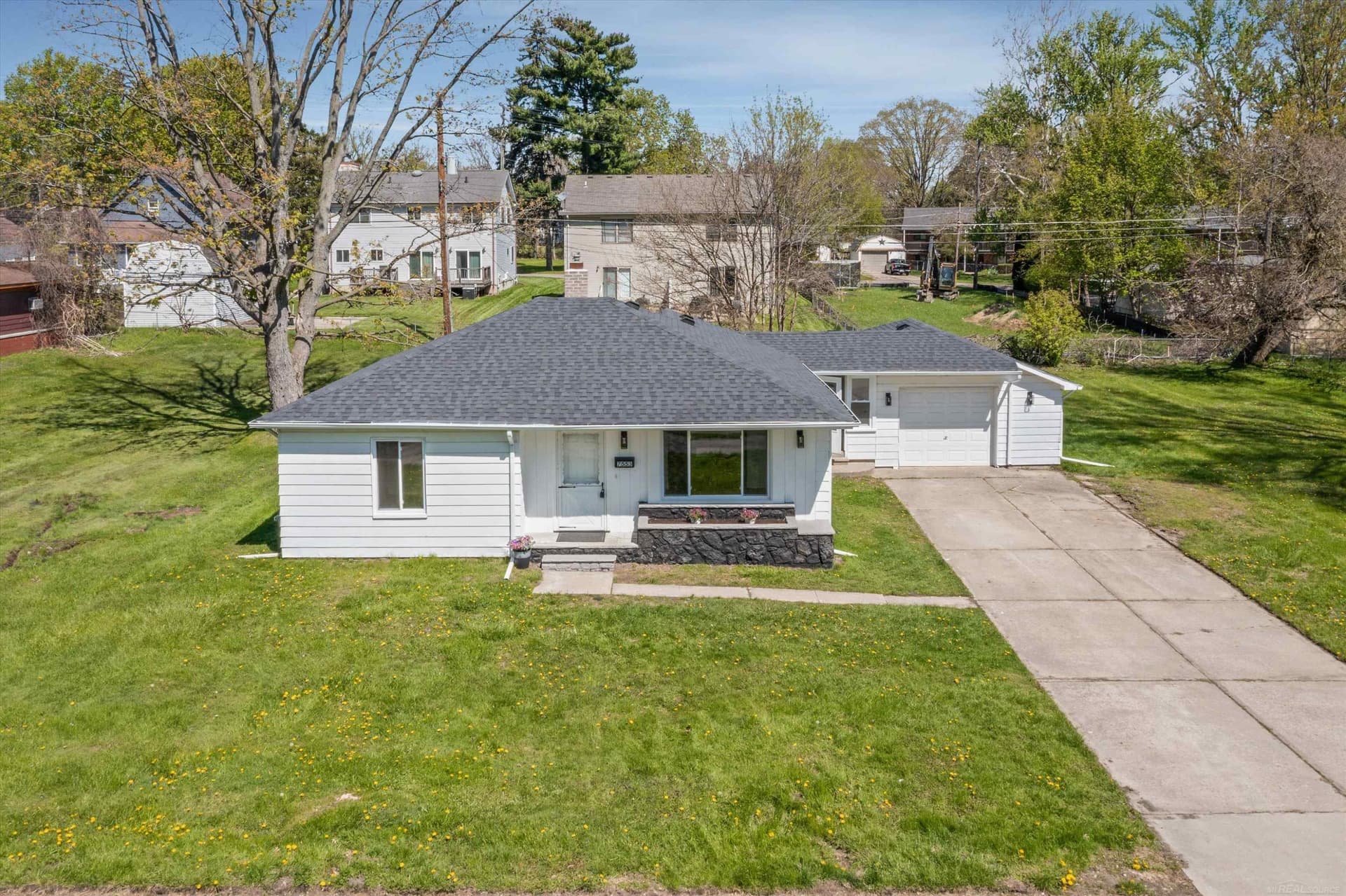 7553 Nichols Street, Utica, MI 48317