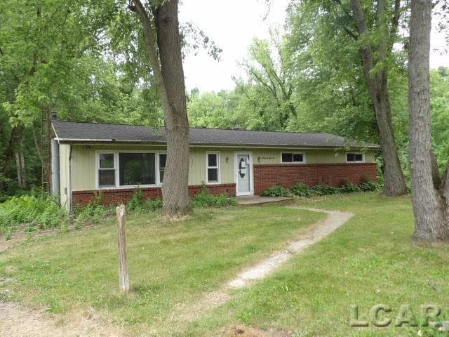 3251 Maplewood Avenue, Lambertville, MI 48144