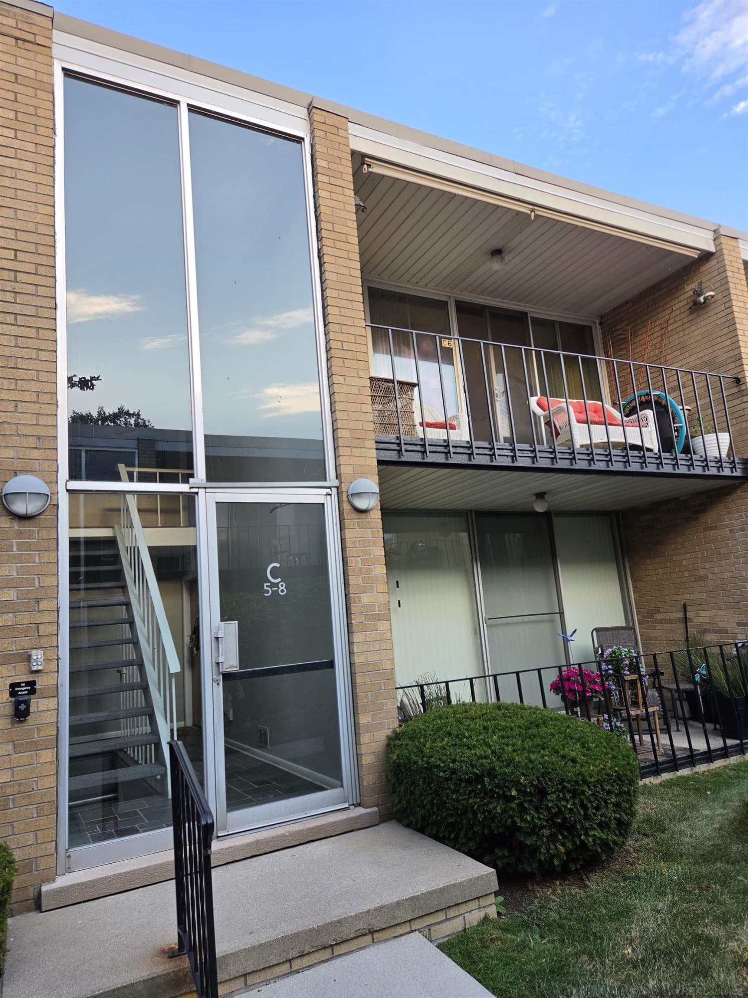 28111 Jefferson Avenue, C Building Unit 6, Saint Clair Shores, MI 48081