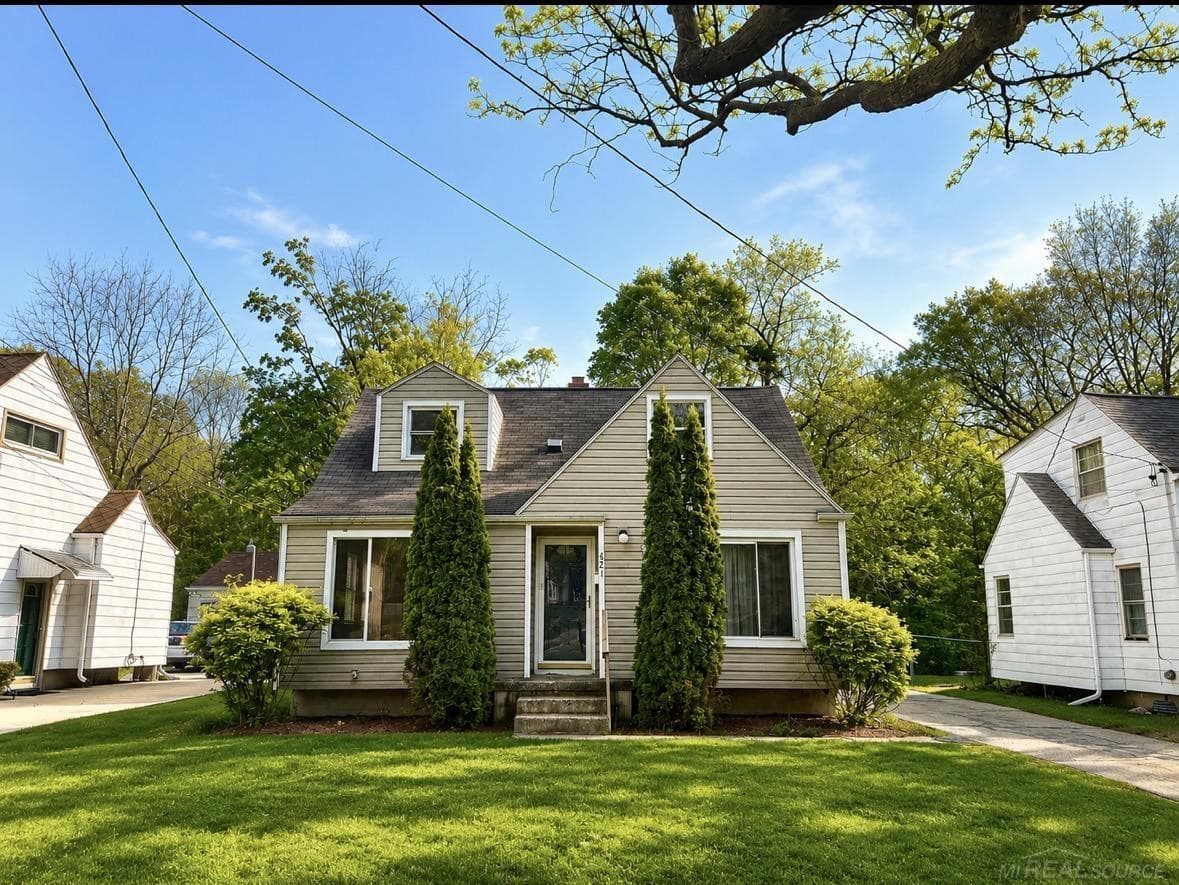 621 Bradley Avenue, Flint, MI 48503
