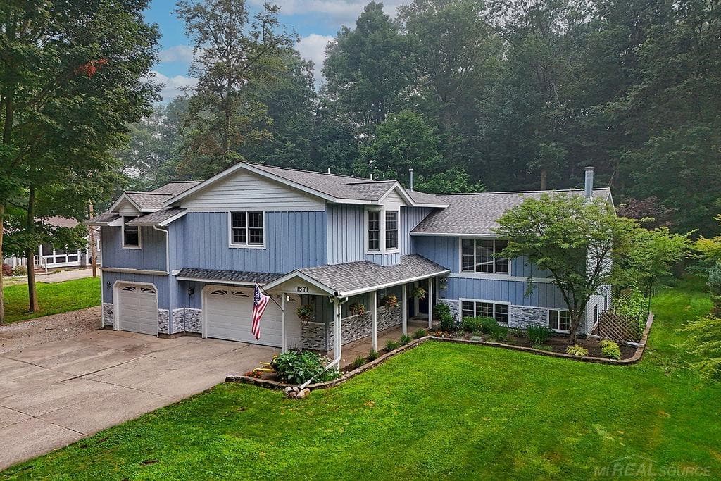 1571 Waukazoo Drive, Holland, MI 49424