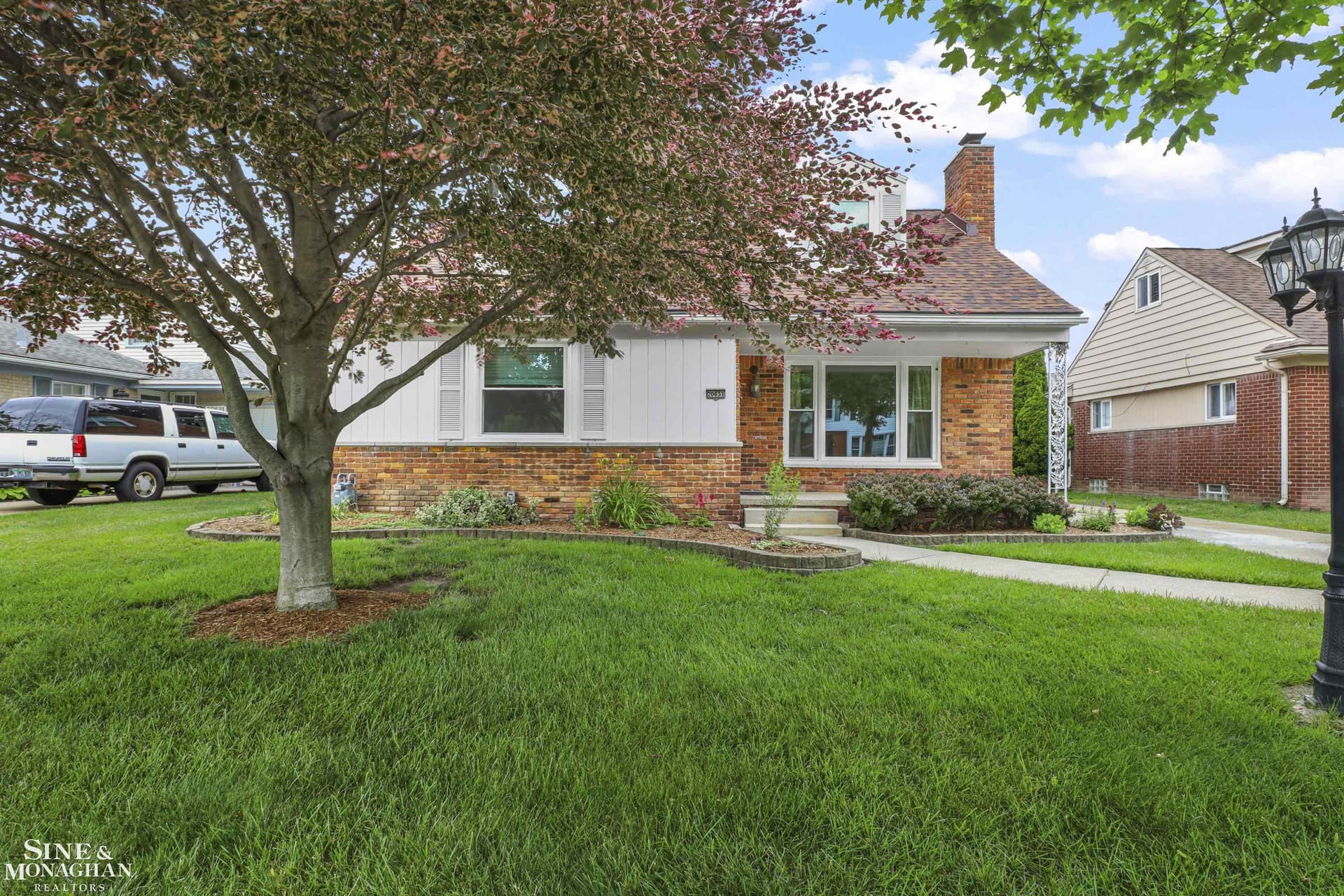 20631 Wedgewood Drive, Grosse Pointe Woods, MI 48236