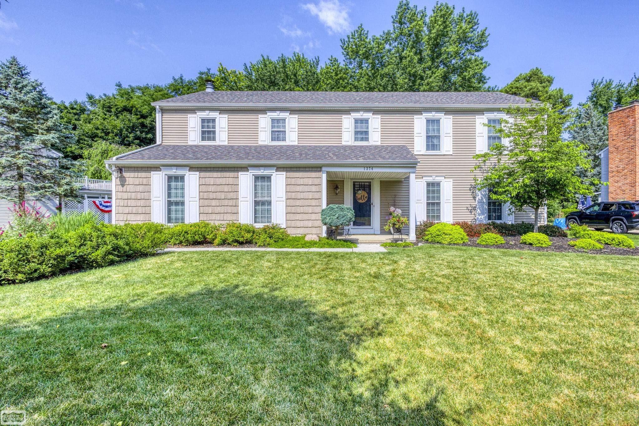 1374 E Horseshoe Bend Drive, Rochester Hills, MI 48306