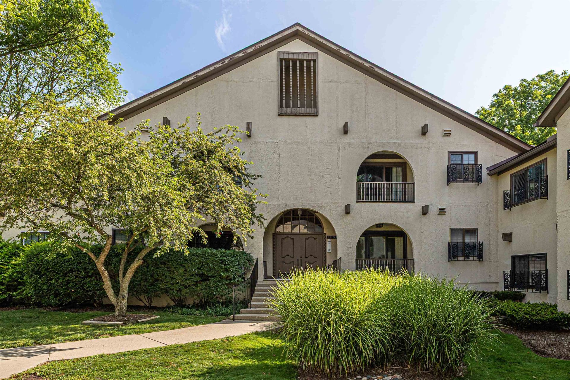 42160 WOODWARD #40 Avenue, 40, Bloomfield Hills, MI 48304