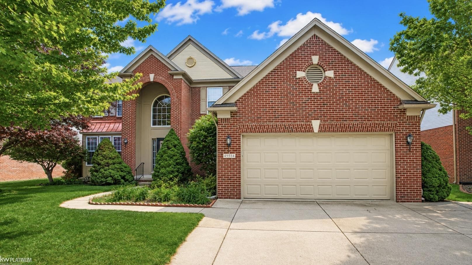 49554 Dunhill Drive, Macomb, MI 48044