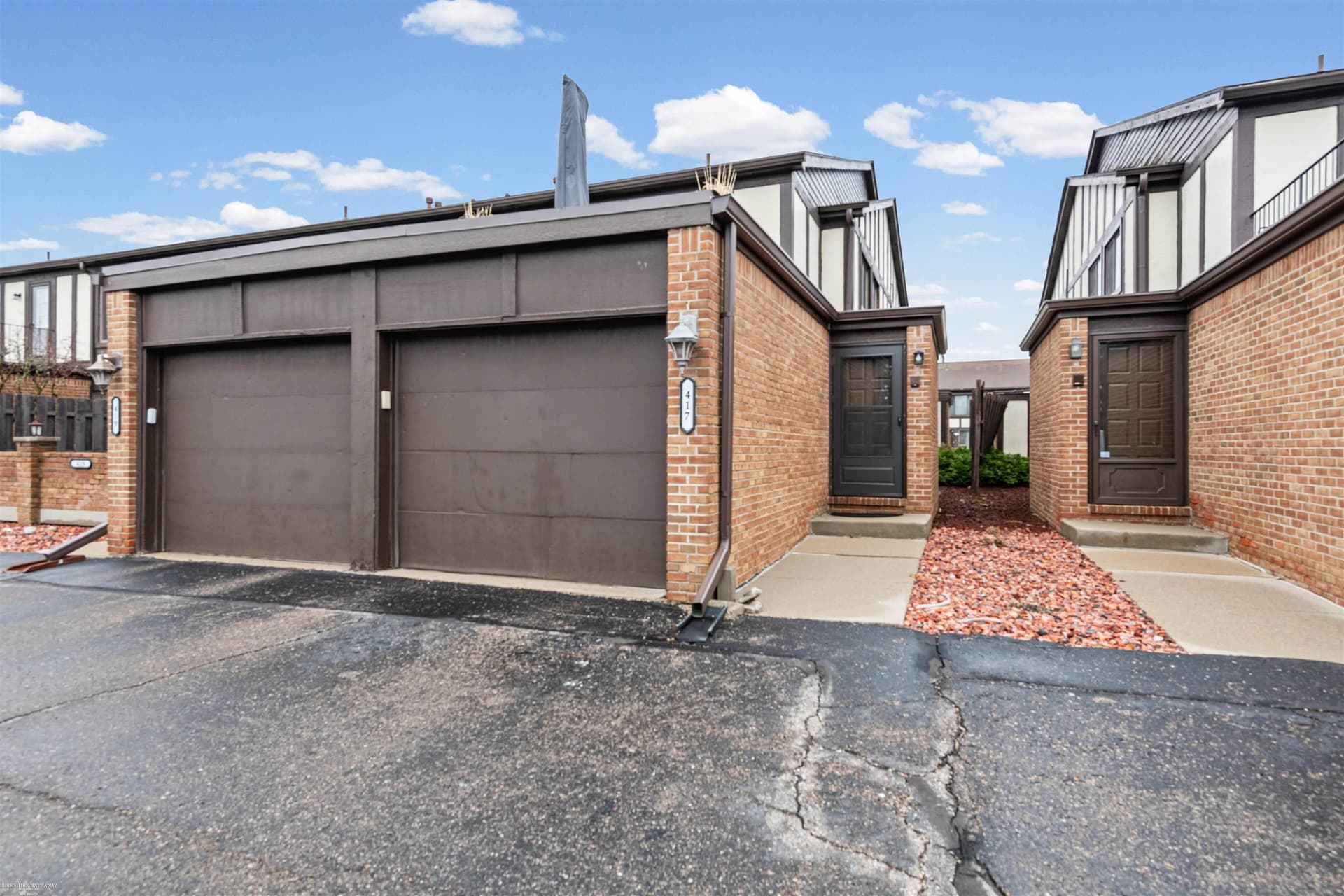 417 Country Club Drive, Saint Clair Shores, MI 48082