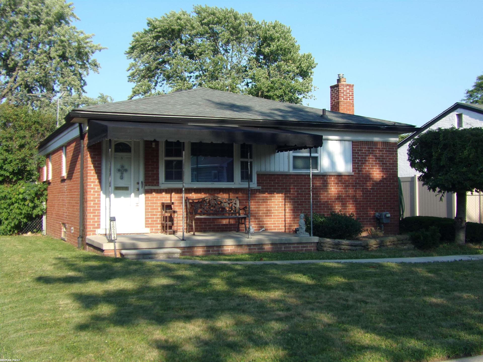 28204 Gladstone Street, Saint Clair Shores, MI 48081