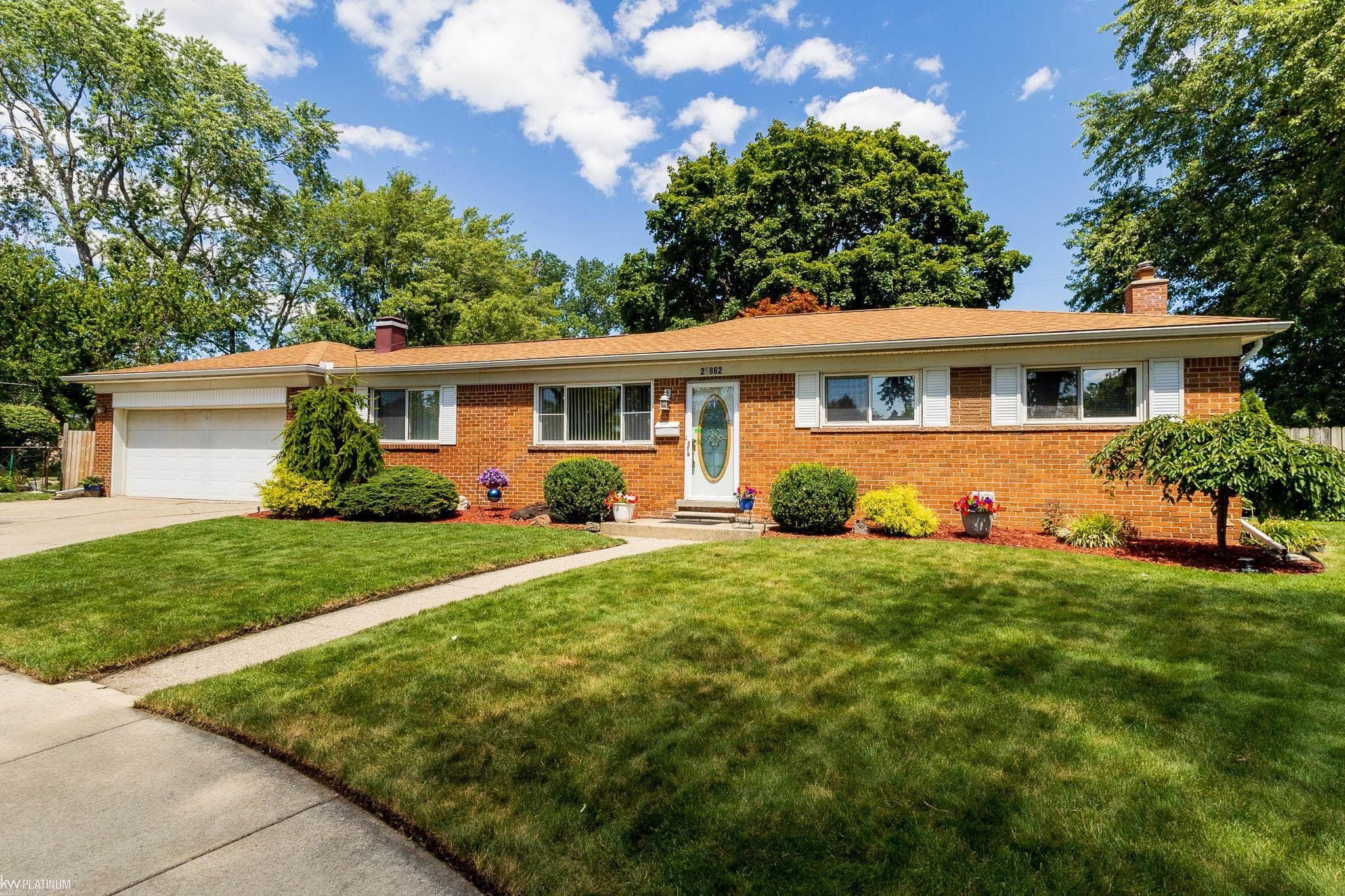 25862 Gunston Avenue, Warren, MI 48089