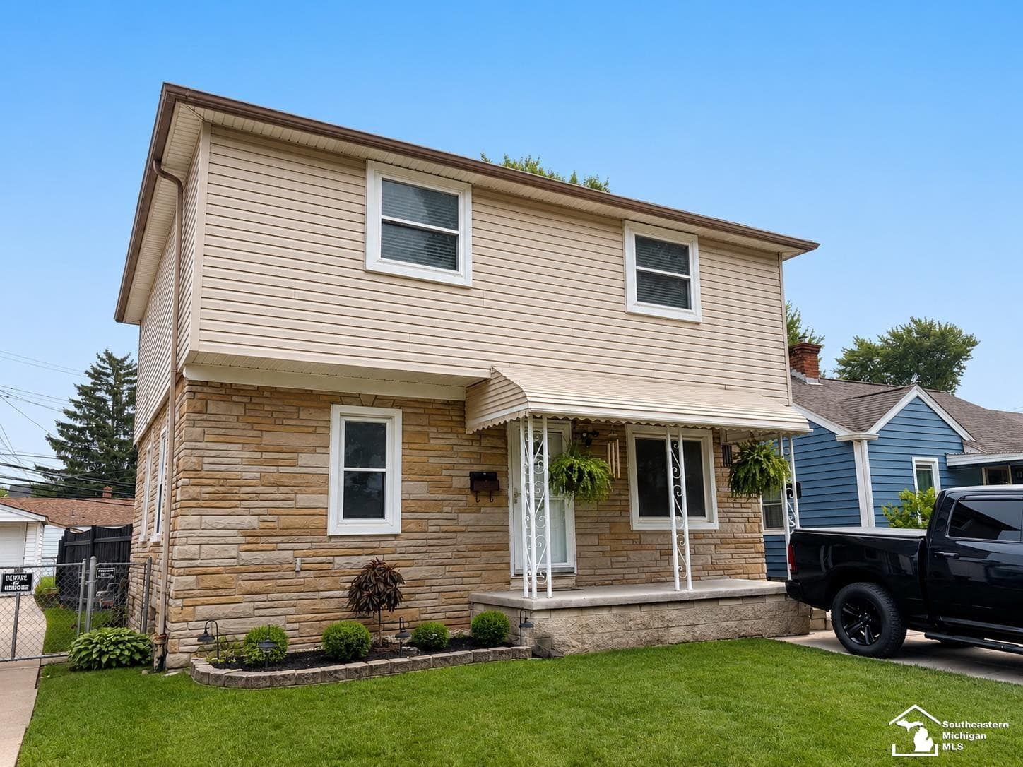 1099 Cora Street, Wyandotte, MI 48192