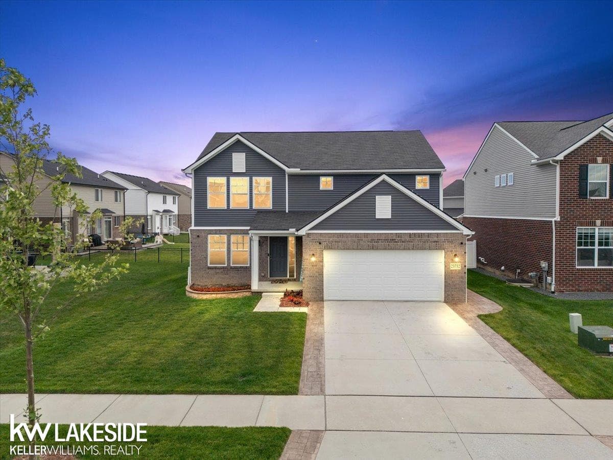23732 Shadow Woods Avenue, Macomb, MI 48042