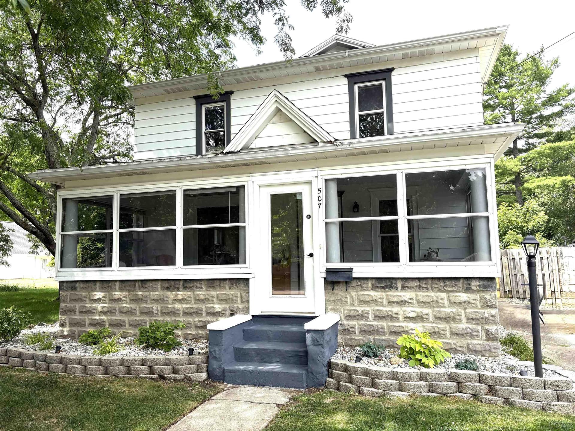 507 S Pearl Street, Tecumseh, MI 49286