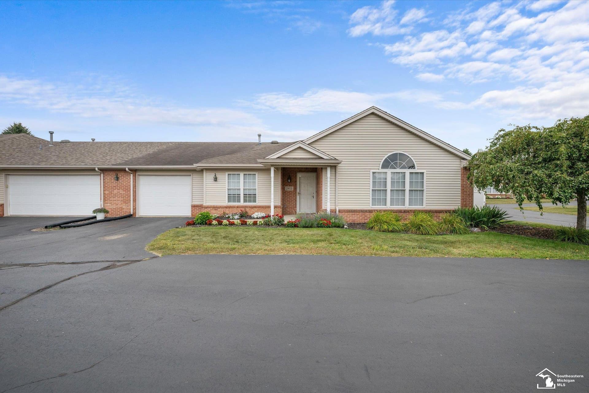 2412 Sutton Drive, Temperance, MI 48182