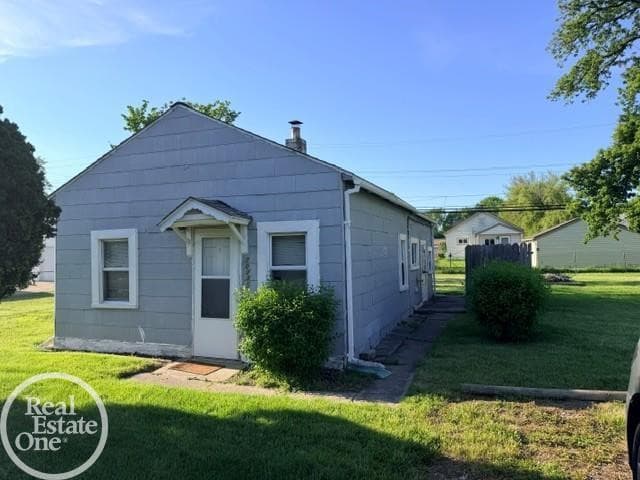 20735 Webster Street, Clinton Twp, MI 48035